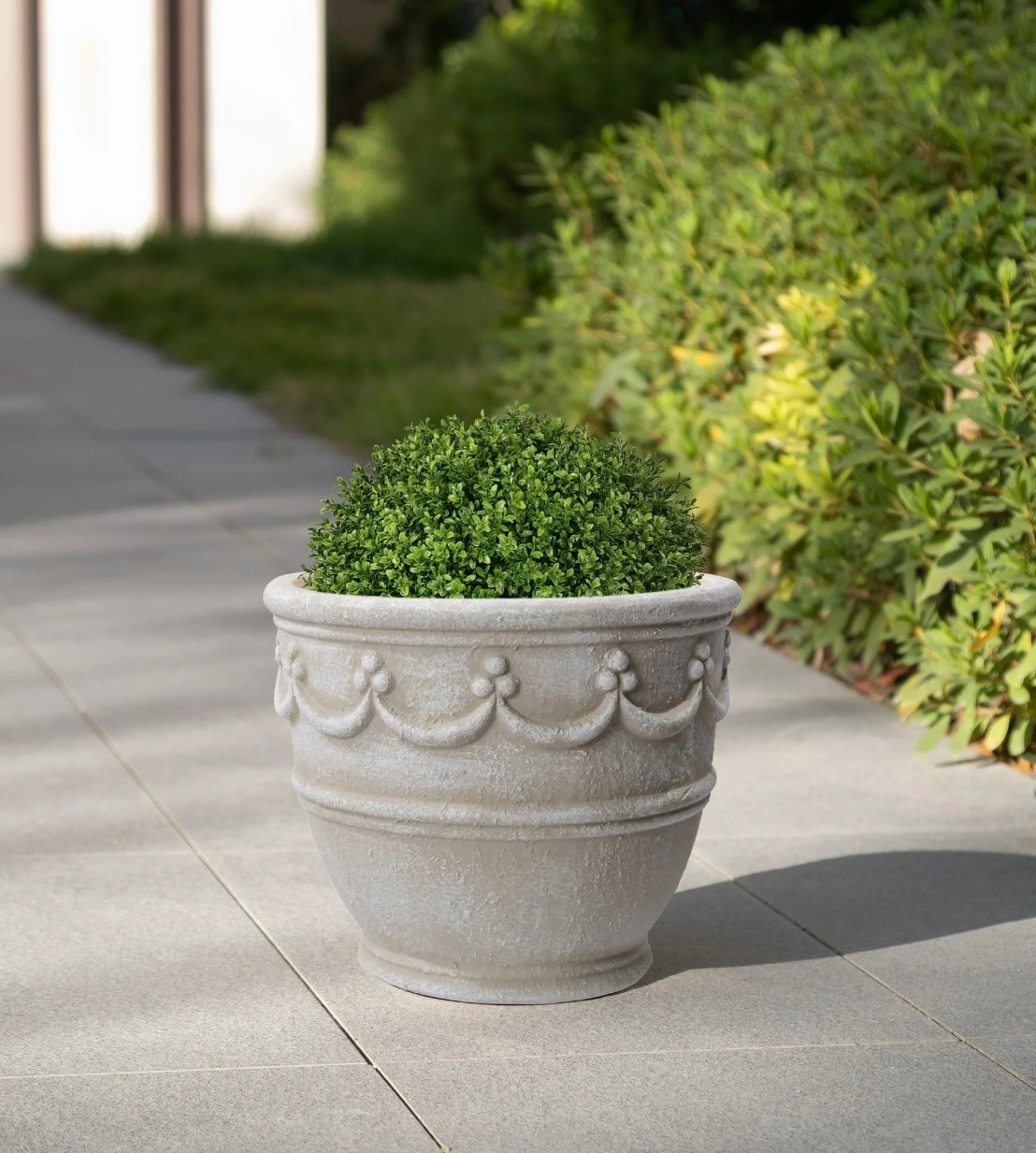 Need a last minute gift for mom? 🌸🤍
My favorite planter is on sale and it’s such a thoughtful little gift… add flowers or a plant and suddenly it feels SO personal and special 🪴✨

These look super high end like Pottery Barn but they’re under $12 right now 👀
Cute, meaningful, and something she’ll enjoy way longer than a bouquet 💫

#MothersDayGift #HomeFinds #PotteryBarnVibes #GiftIdeas

#LTKxMadewell #LTKMothersDay #LTKdayinmylife
