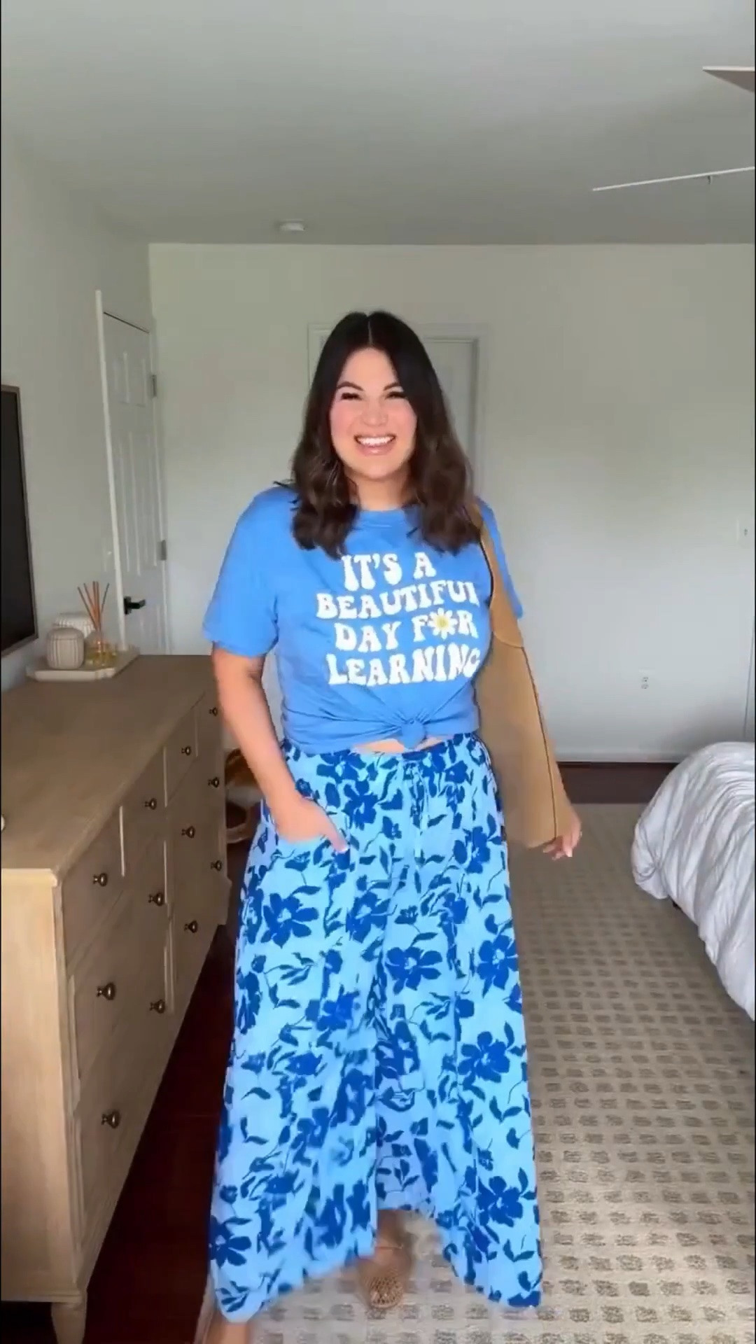 Teacher outfits from Amazon!🍎

Blue wide leg pants: size xxl
Blue tee: size xl
White skirt: size xl
Yellow tank + cardigan: size xl
Jumpsuit: size xxl
White tee: size xl
Green jumpsuit: size xxl
Cardigan: size large
Dress: size xl
Cardigan: size large

#LTKWorkwear #LTKMidsize #LTKTall