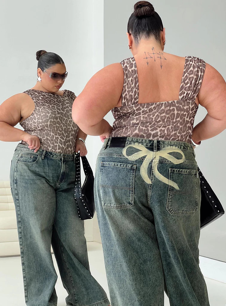 Ribbon Stamp Wide Leg Jean Antique Wash Curve | Princess Polly US