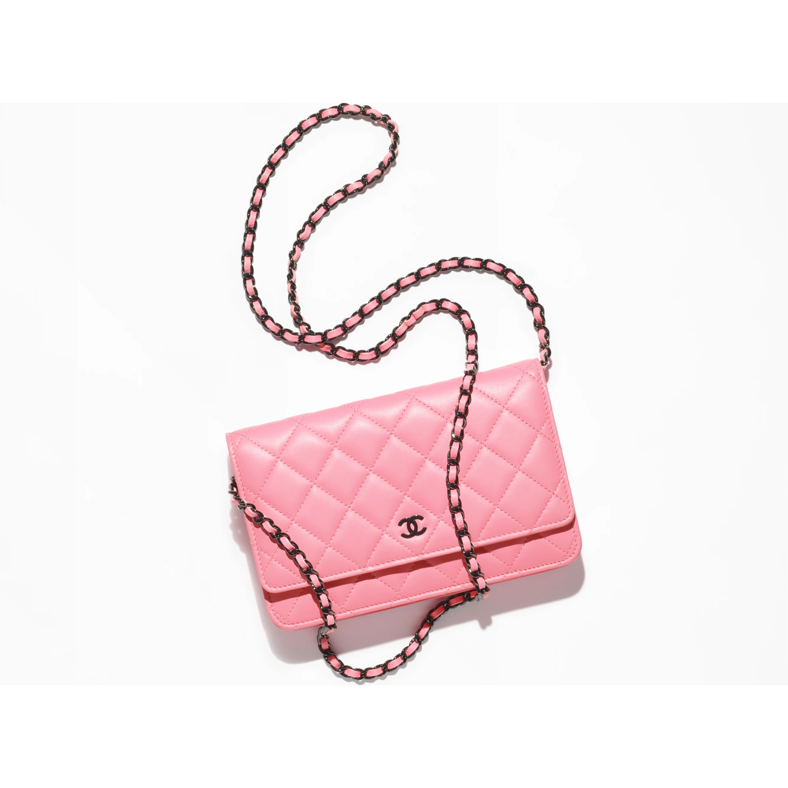 Classic Wallet on Chain

            
		Lambskin & Silver-Tone Metal
	
		Black | Chanel, Inc. (US)