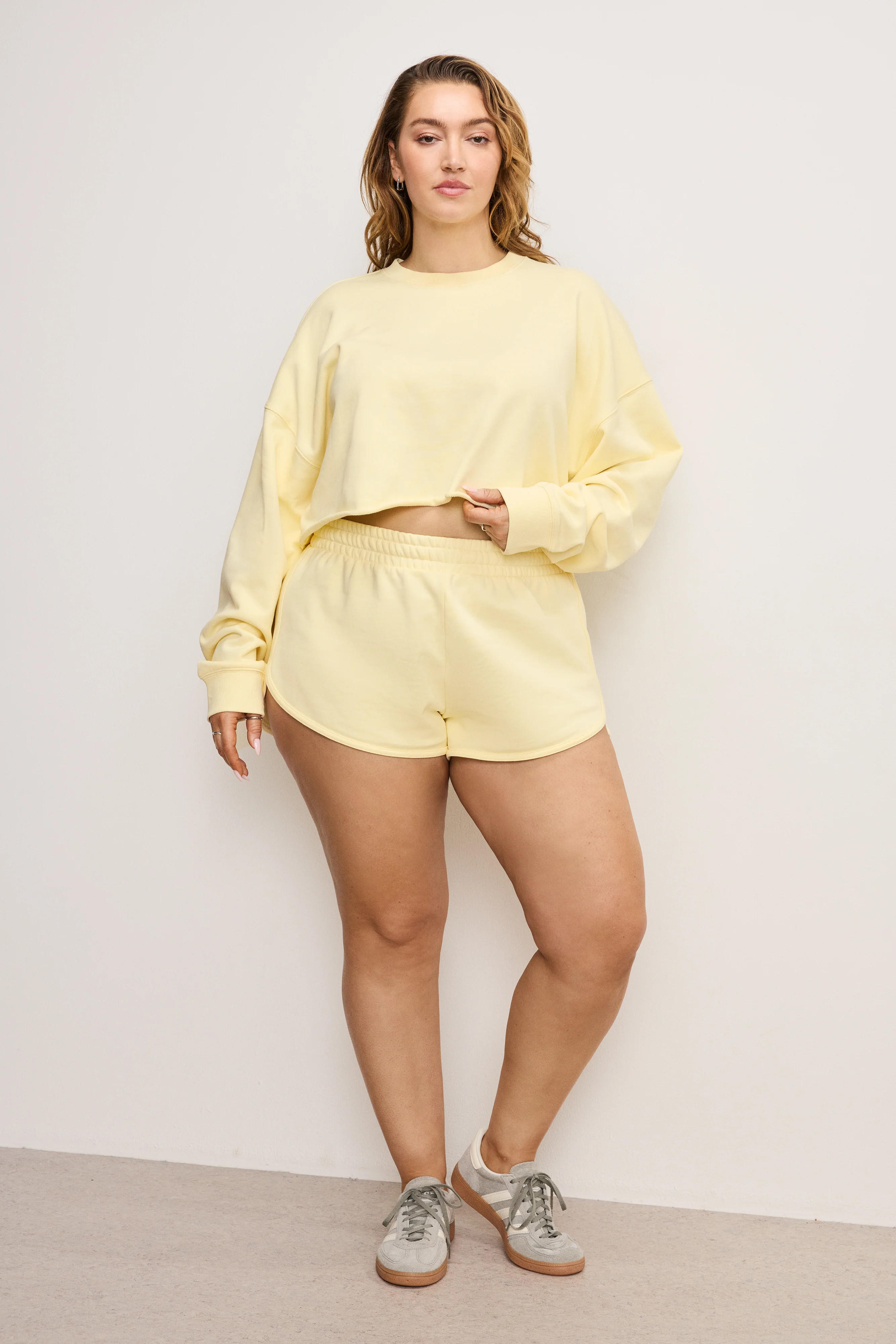 TERRY CROPPED CREWNECK | LIGHT RAY001 - GOOD AMERICAN | Good American