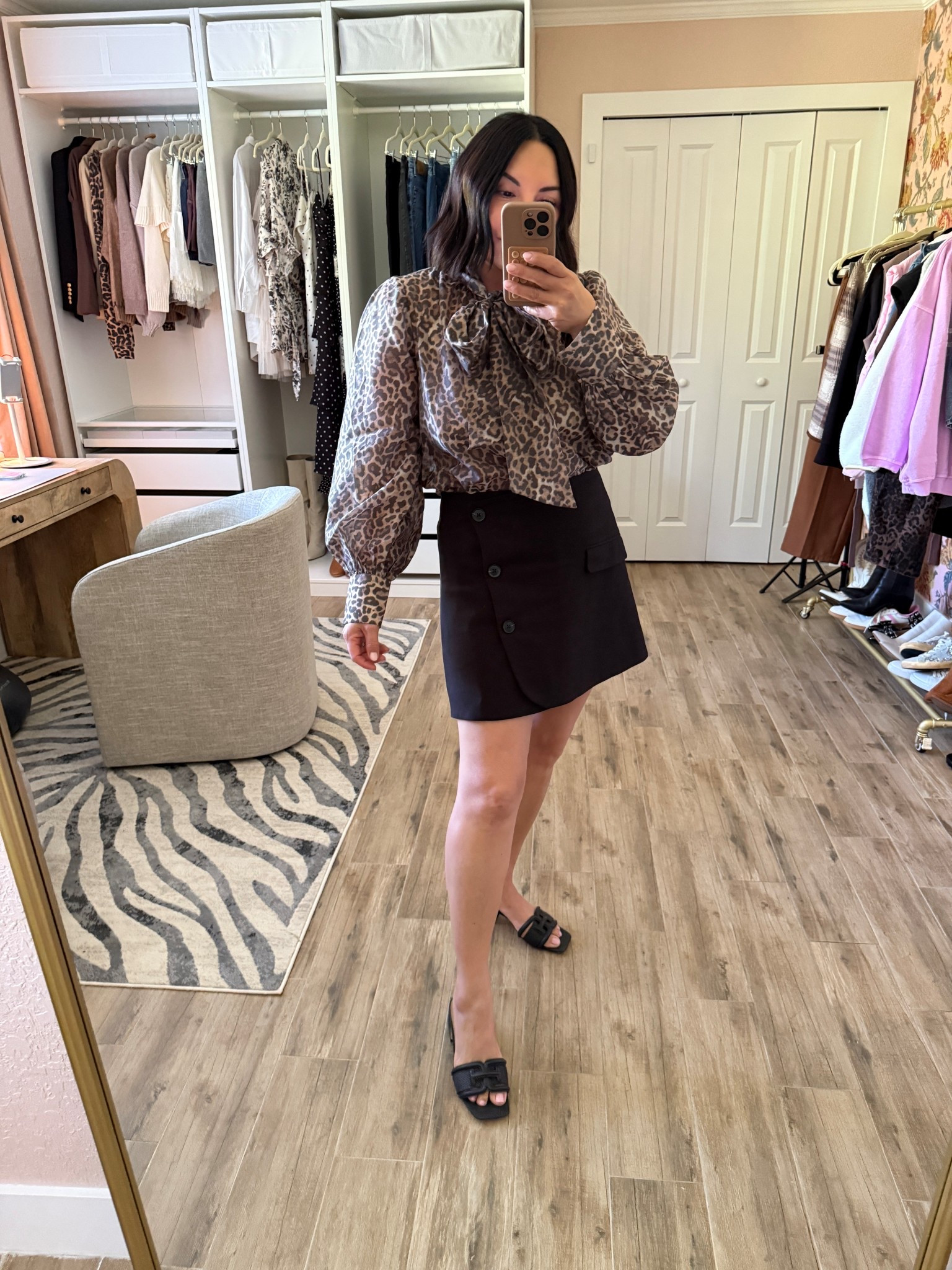 #animalprint #blackskirt #cuteoutfit 

#LTKHoliday #LTKOver40 #LTKootd