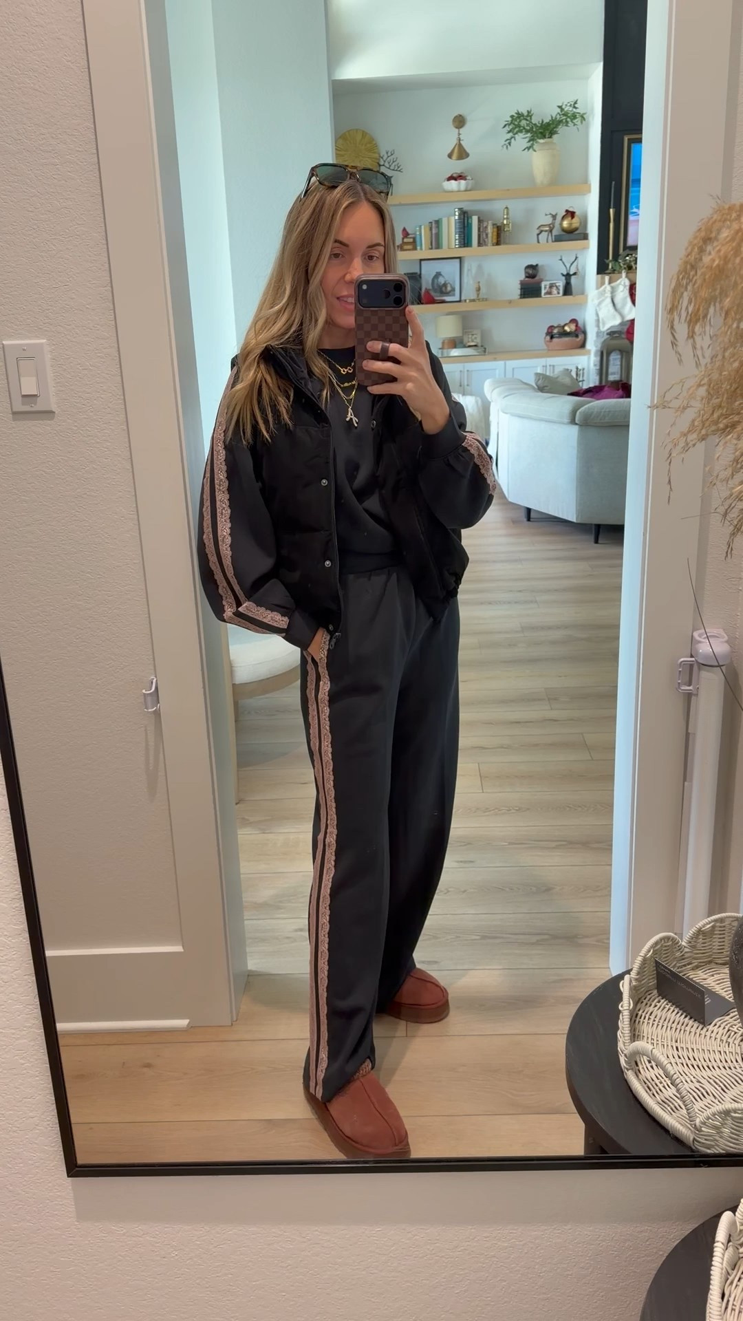 All are tts and the top is roomy. Love this vest so much. Great quality vest! Aerie vest. Scuba knot active set from Target. 

#LTKootd #LTKgrwm