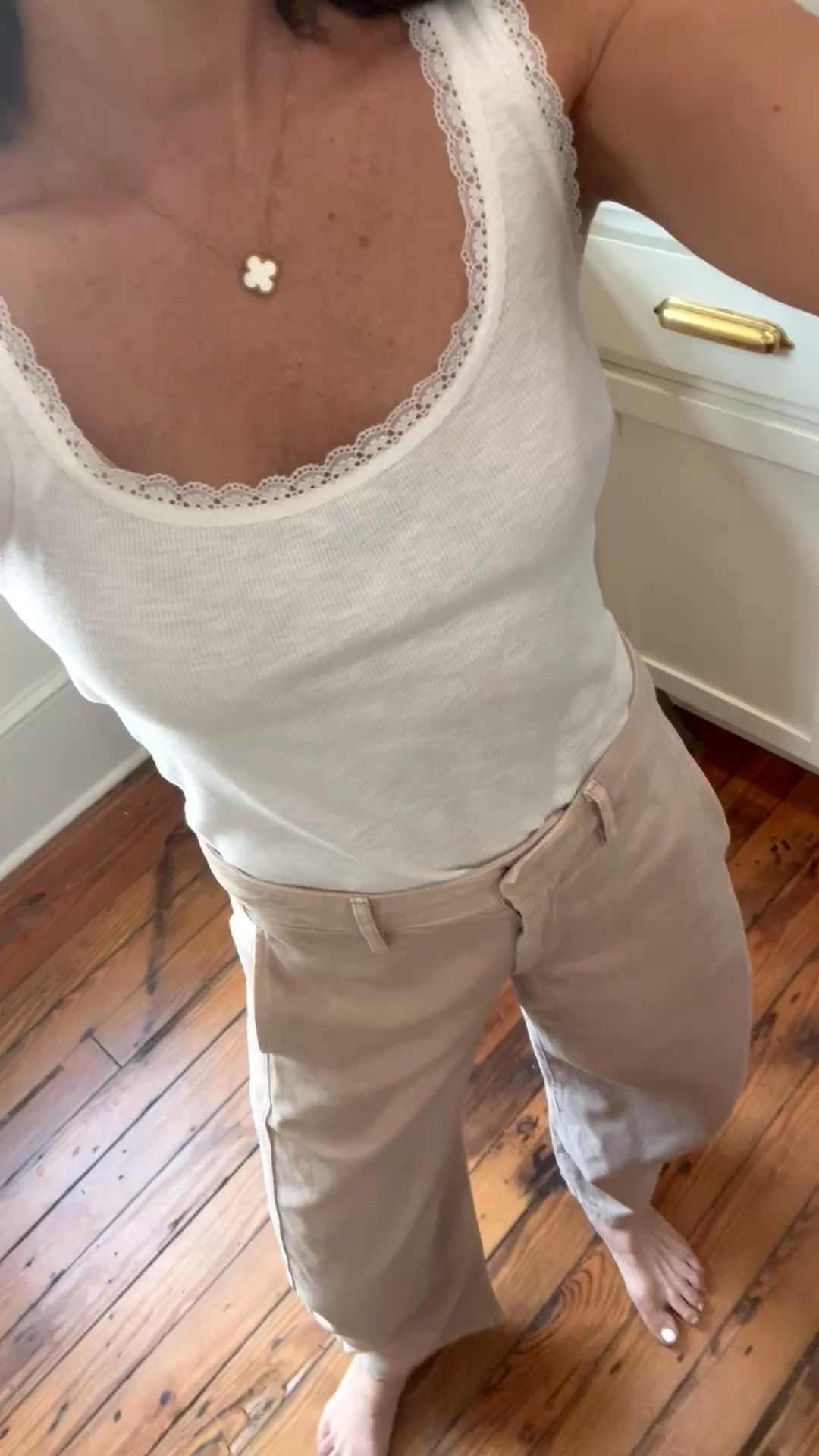 $15 top must have 

#LTKmomlife #LTKgrwm #LTKSeasonal