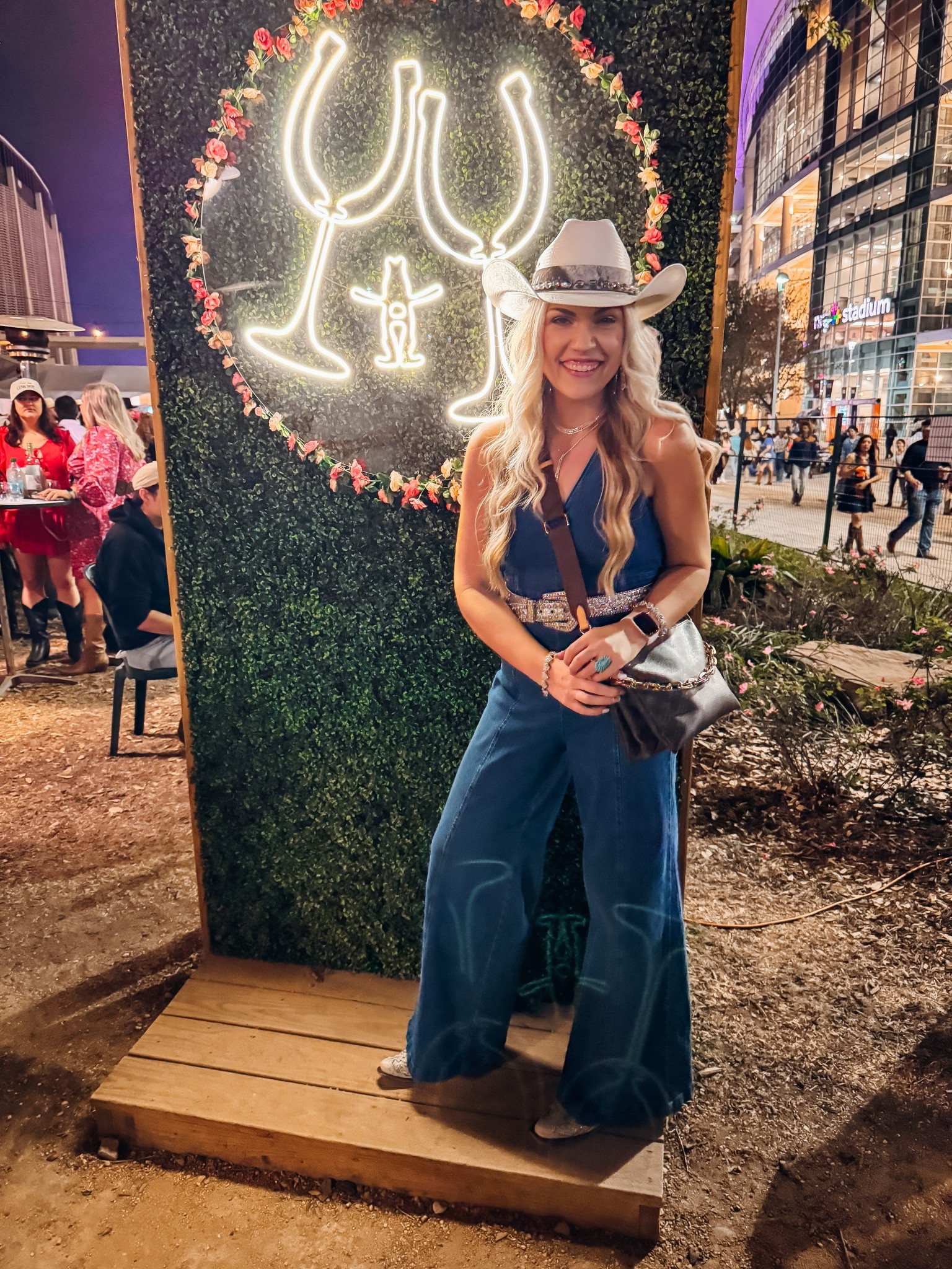 Officially a rodeo girl! 

#LTKFindsUnder100 #LTKMidsize #LTKFestival