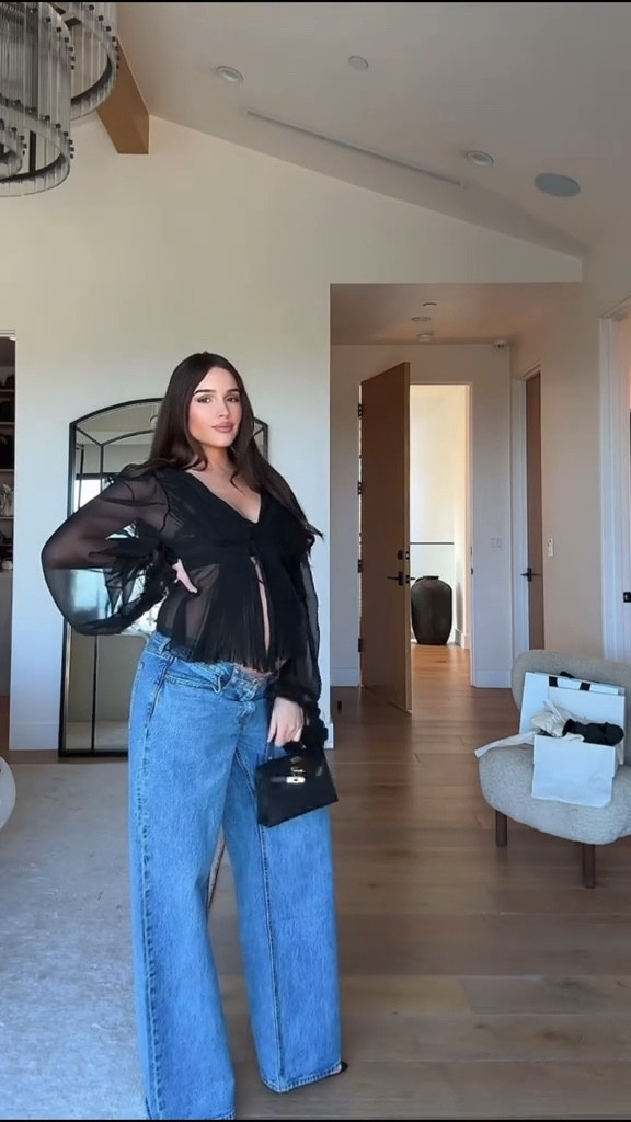 GDWM for date night 🌹❤️🤰

#LTKSeasonal #LTKStyleTip