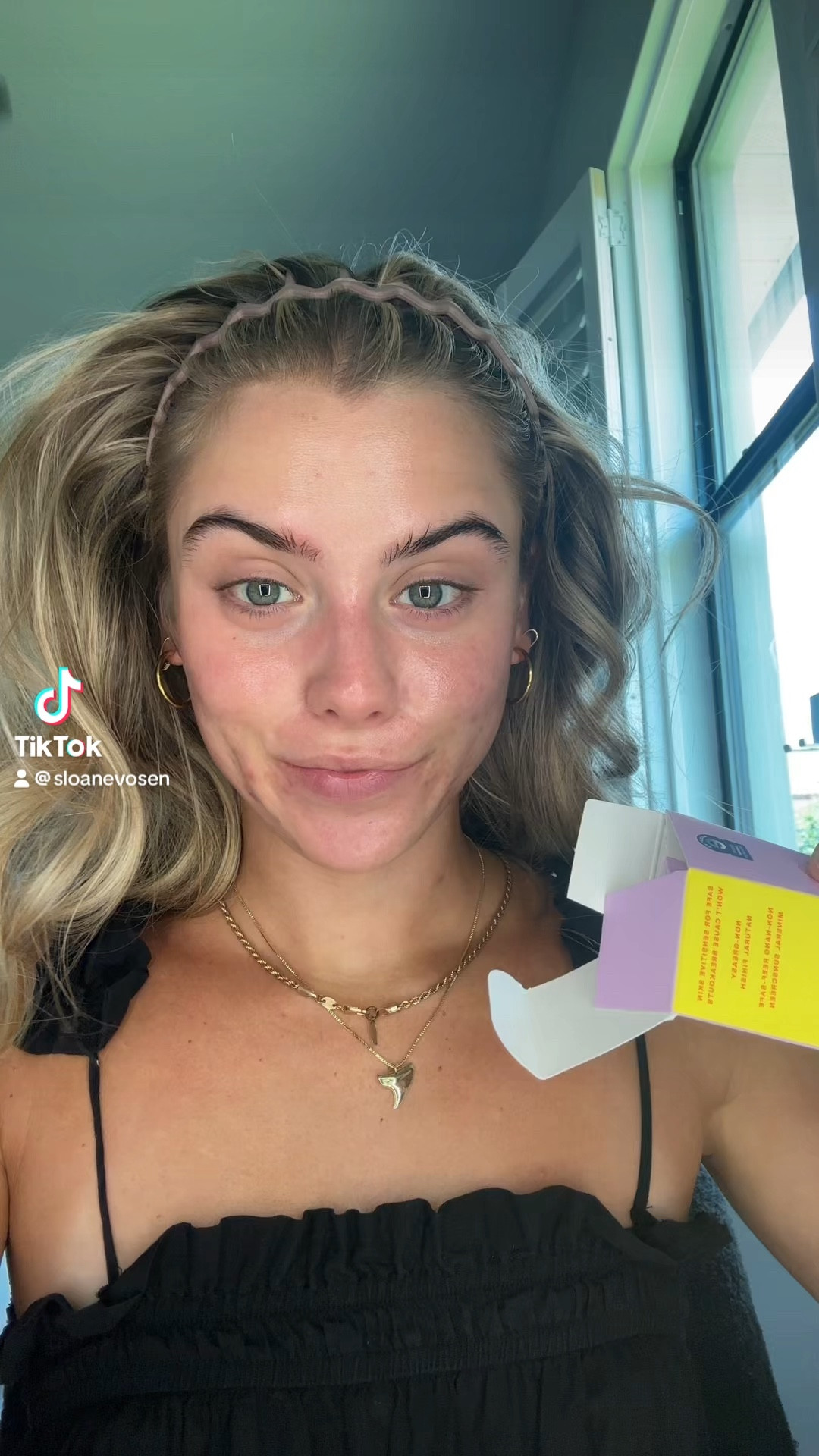 A two-in-one natural finish foundation with 100 percent mineral SPF 30, light-medium buildable coverage, and no pore-clogging ingredients, making it safe for problem-prone or sensitive skin.



#LTKVideo #LTKBeauty #LTKFindsUnder50