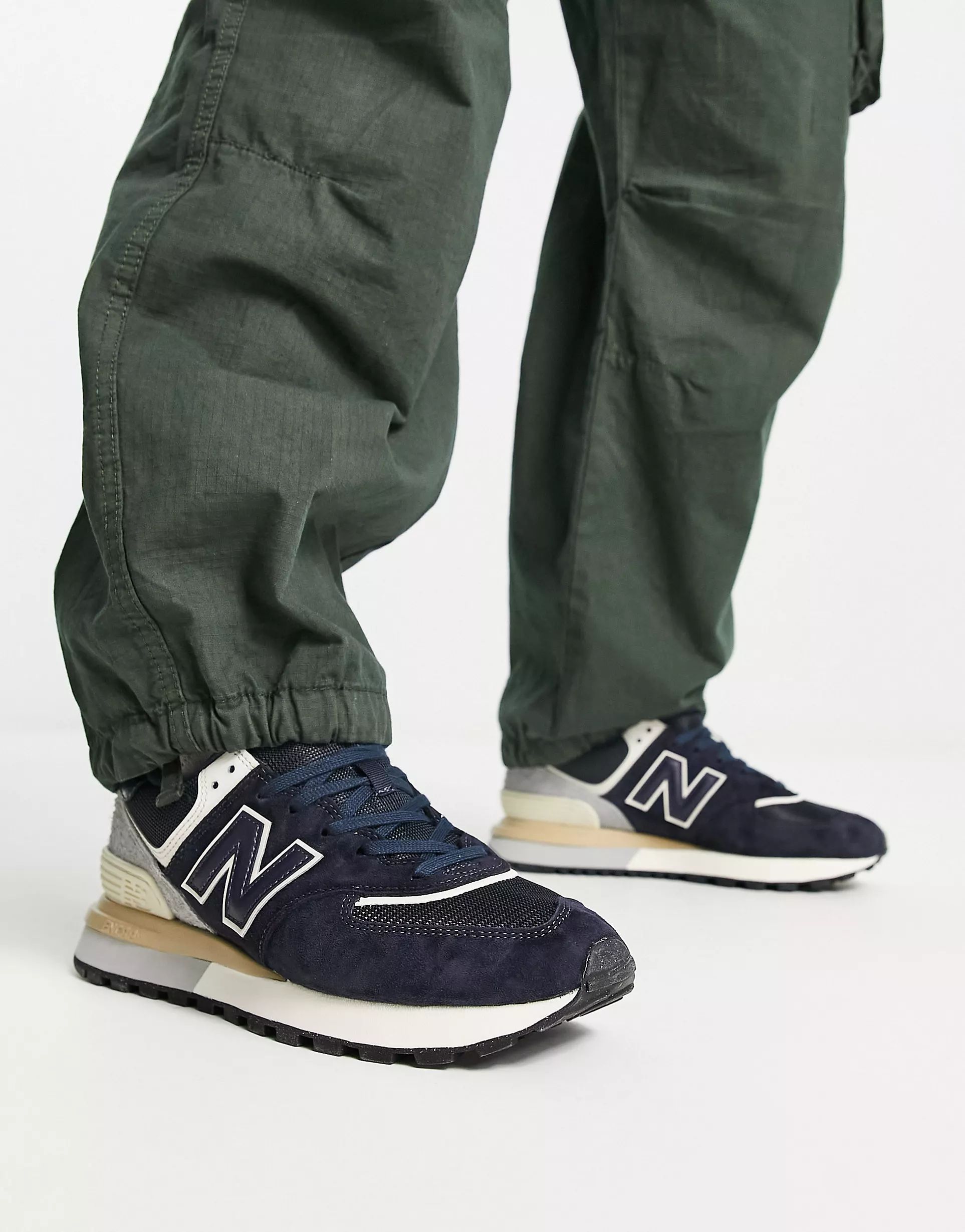 New Balance 574 trainers in navy and off white | ASOS | ASOS (Global)