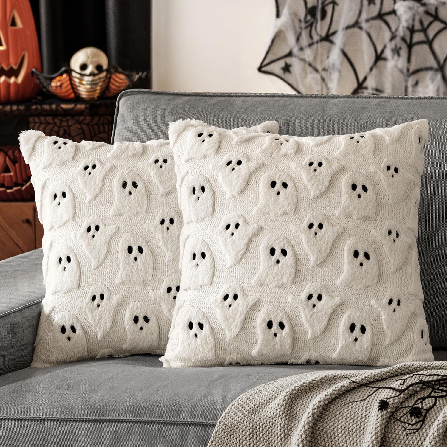MIULEE Halloween Pillow Covers Cute Ghost Spooky Throw Pillows Set of 2 Soft Plush Faux Fur Decor... | Amazon (US)