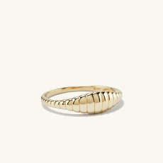 Charlotte Signet Ring - $345 | Mejuri (Global)