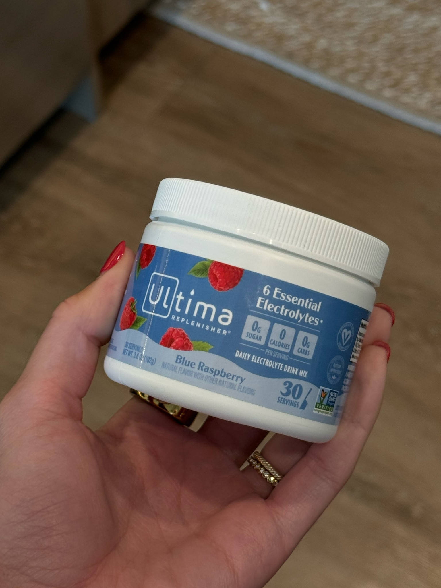 By far the best electrolyte powder ever🫐🍓

#LTKBeauty #LTKActive #LTKSeasonal