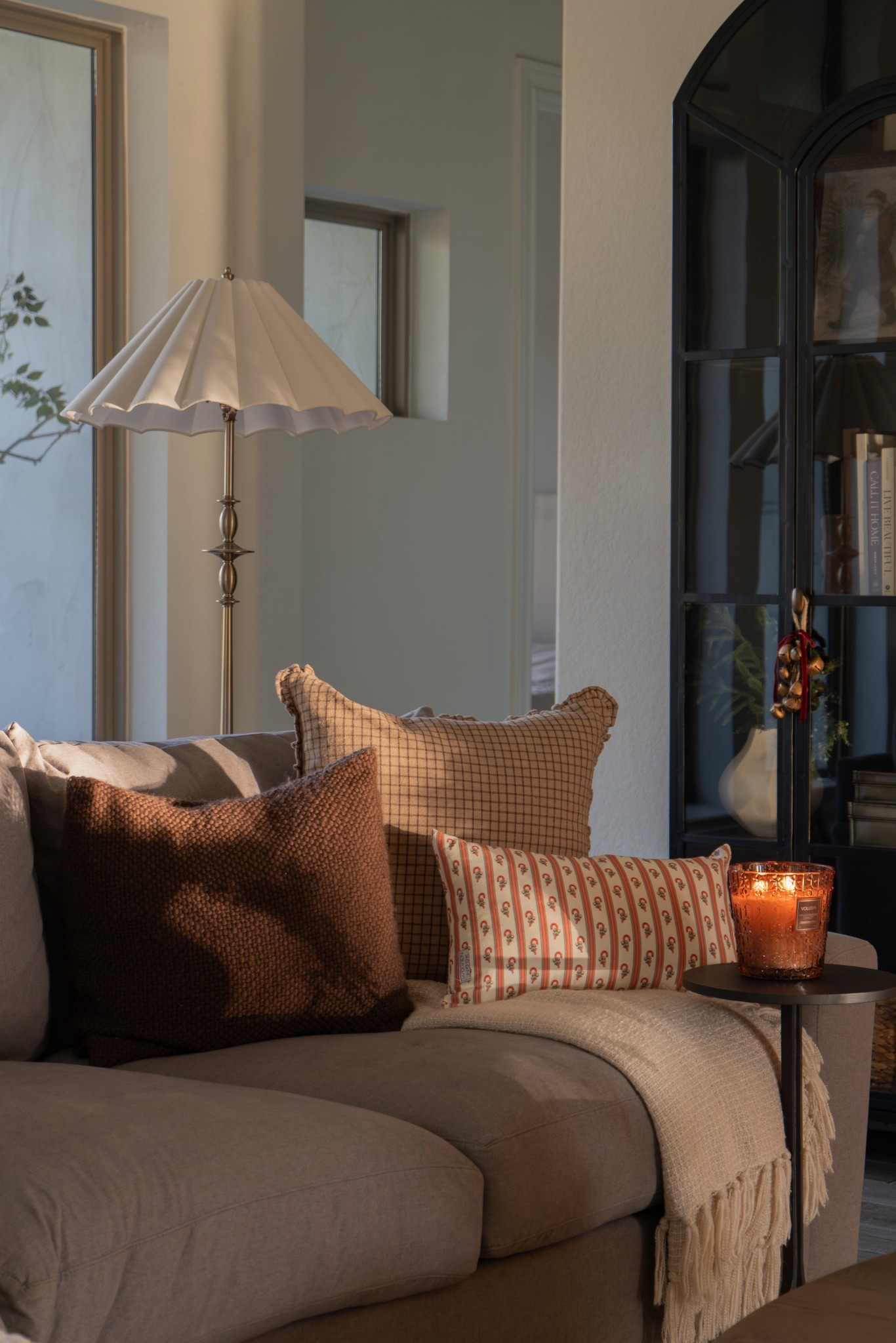 I love everything about this cozy corner ❤️✨ 

#LTKHome #LTKdayinmylife #LTKHoliday