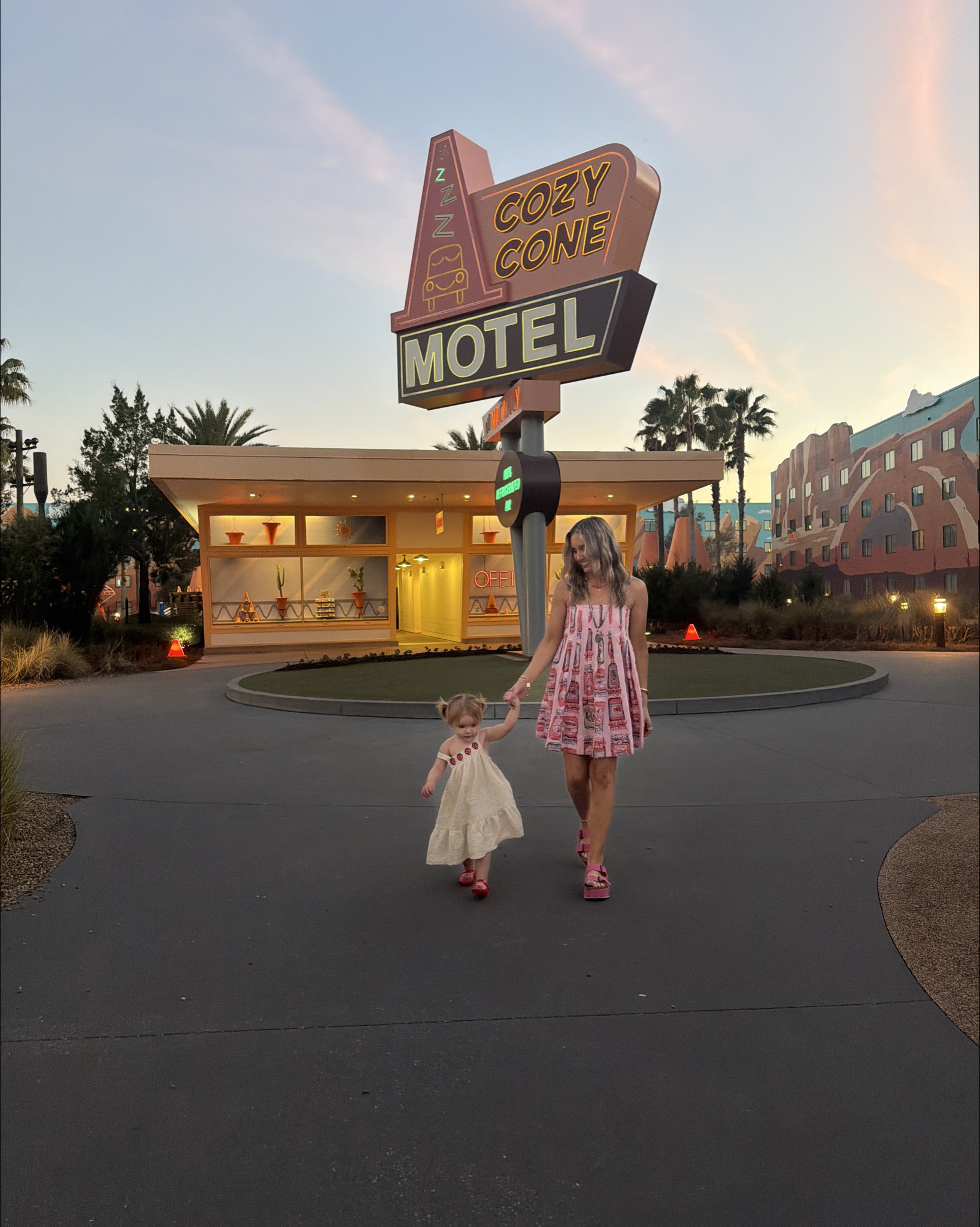 The easiest vaca dress ever. 🩷

#LTKootd #LTKmomlife #LTKPetite