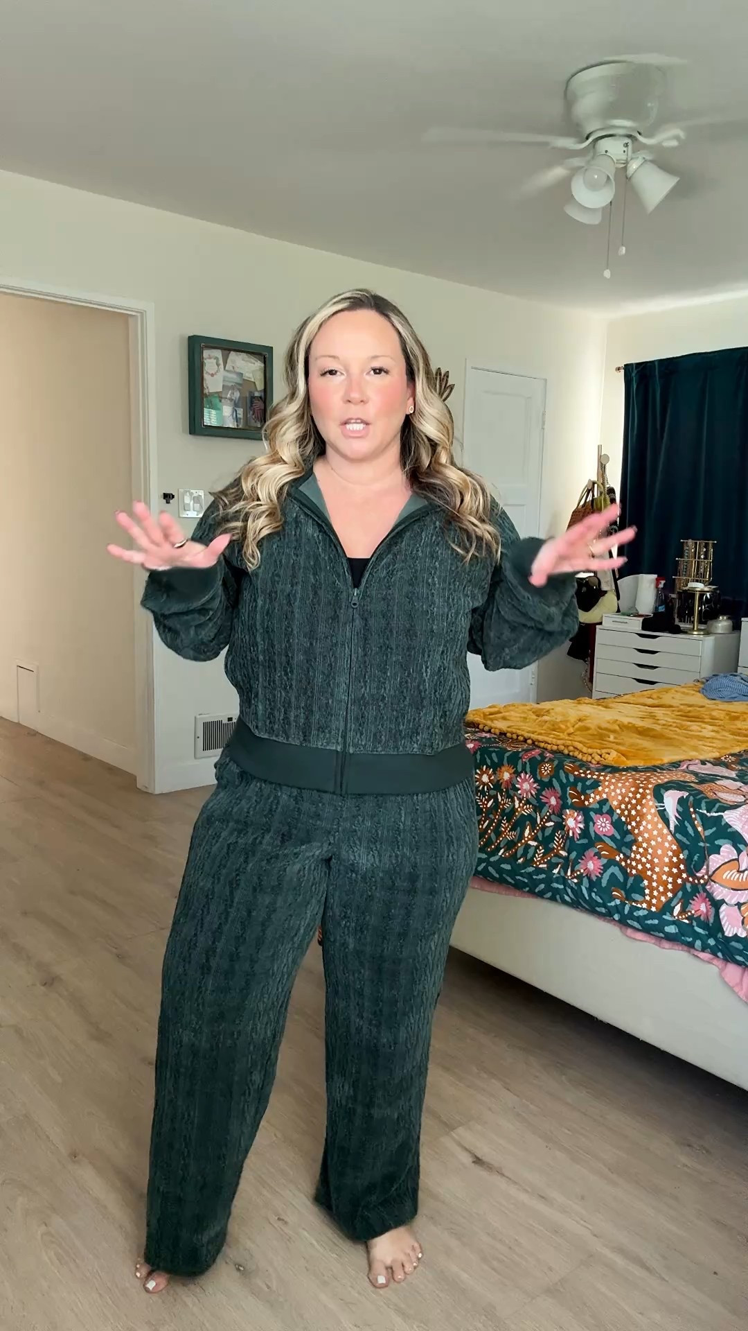 Aerie matching set
Size MEDIUM in the jacket 
Size MEDIUM SHORT in the pants (I sized down!) 

Loungewear, cozy style, matching sets, gifts for her, winter outfit, mom style, gift ideas, Aerie, jacket, petite style, Christmas outfit, Holiday style,  holiday outfit 

#LTKHoliday #LTKMidsize #LTKPetite