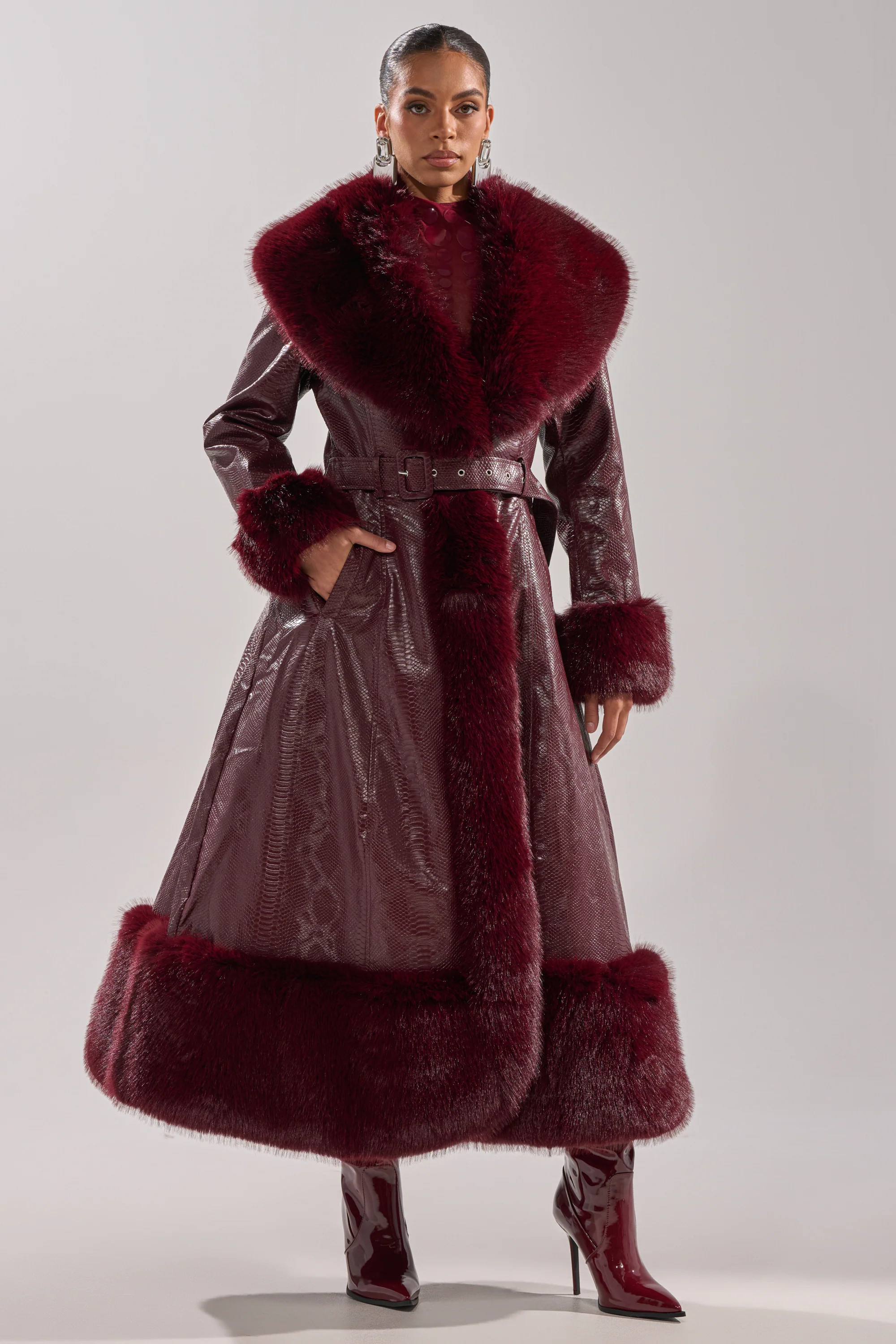 AKIRA Vivian Fur Trim Trench Coat | Burgundy | Size 1X | AKIRA