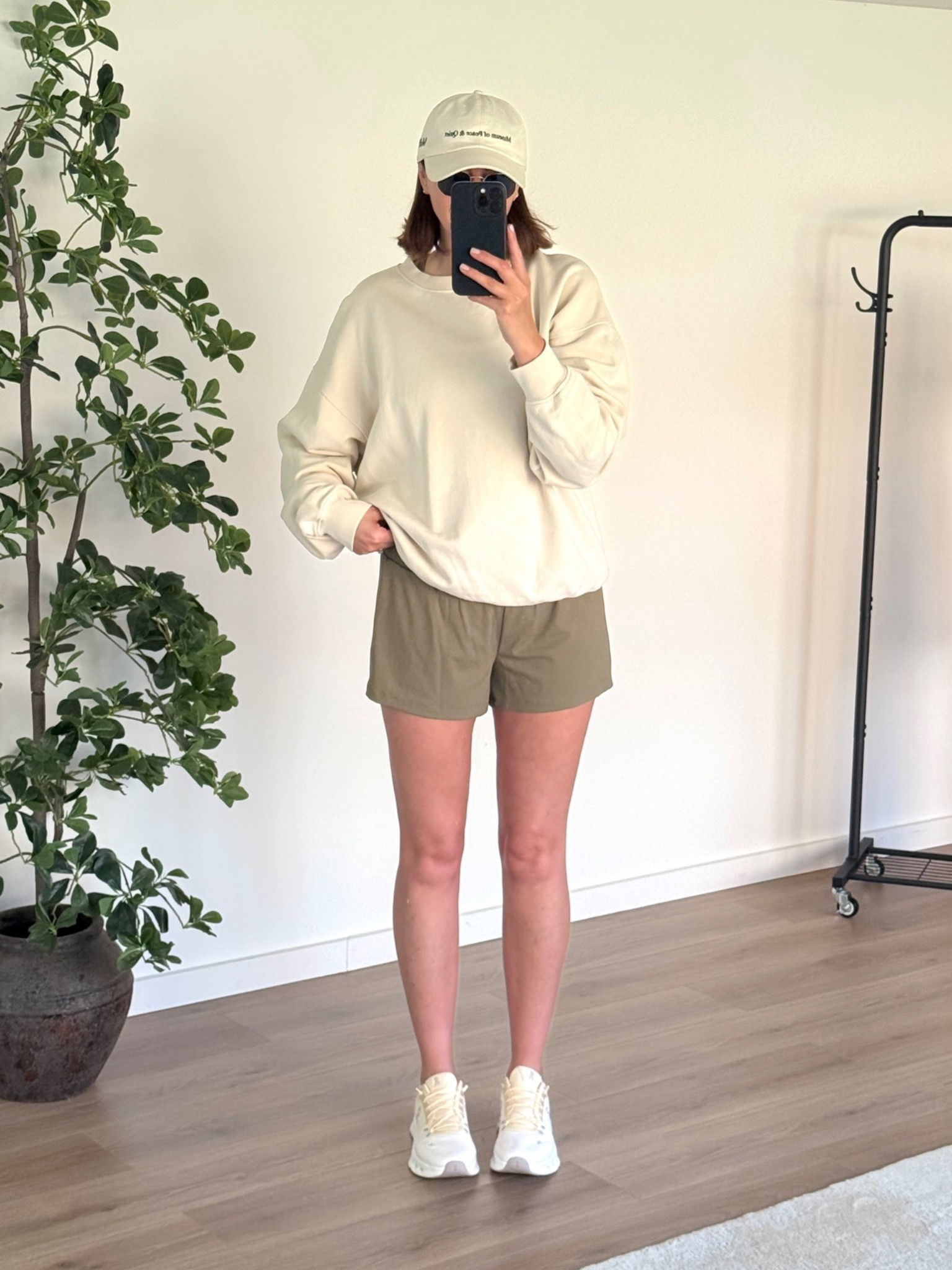 What I wore in May
One of my evening walk outfits

Cap is old Museum of Peace & Quiet (alternatives linked)

Sweatshirt is Colorful Standard which I can’t link on here (It’s the oversized sweatshirt in the colour: ivory white)