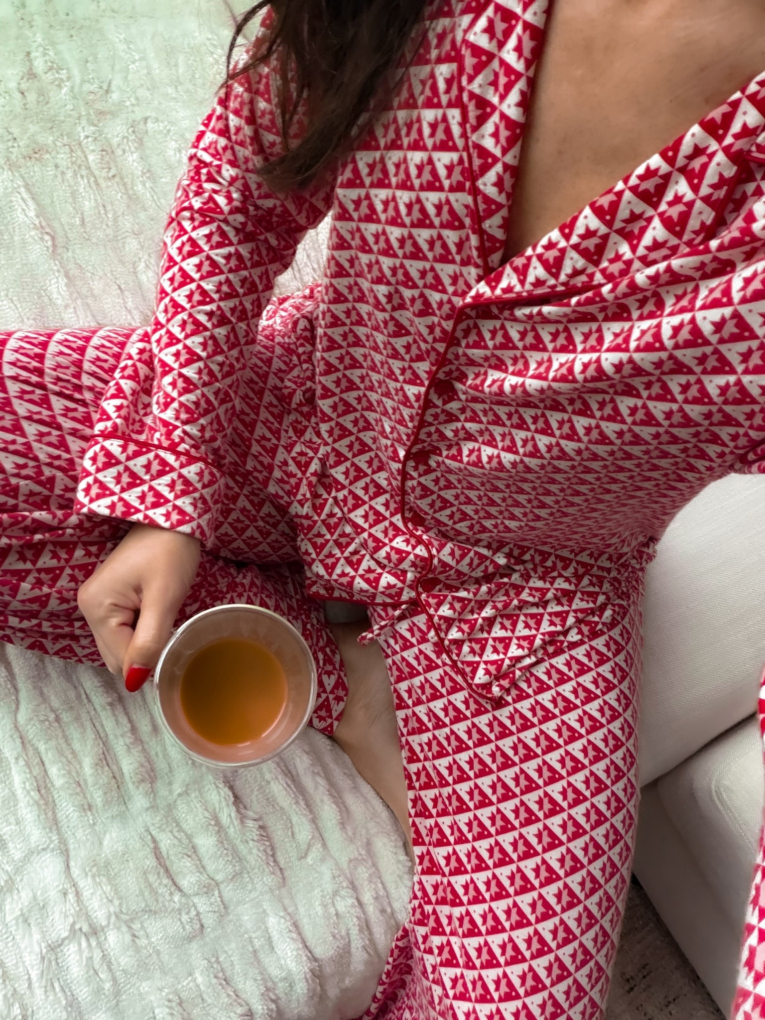 Holiday pjs, so
Soft , fit tts 

#LTKootd #LTKHoliday #LTKFindsUnder100