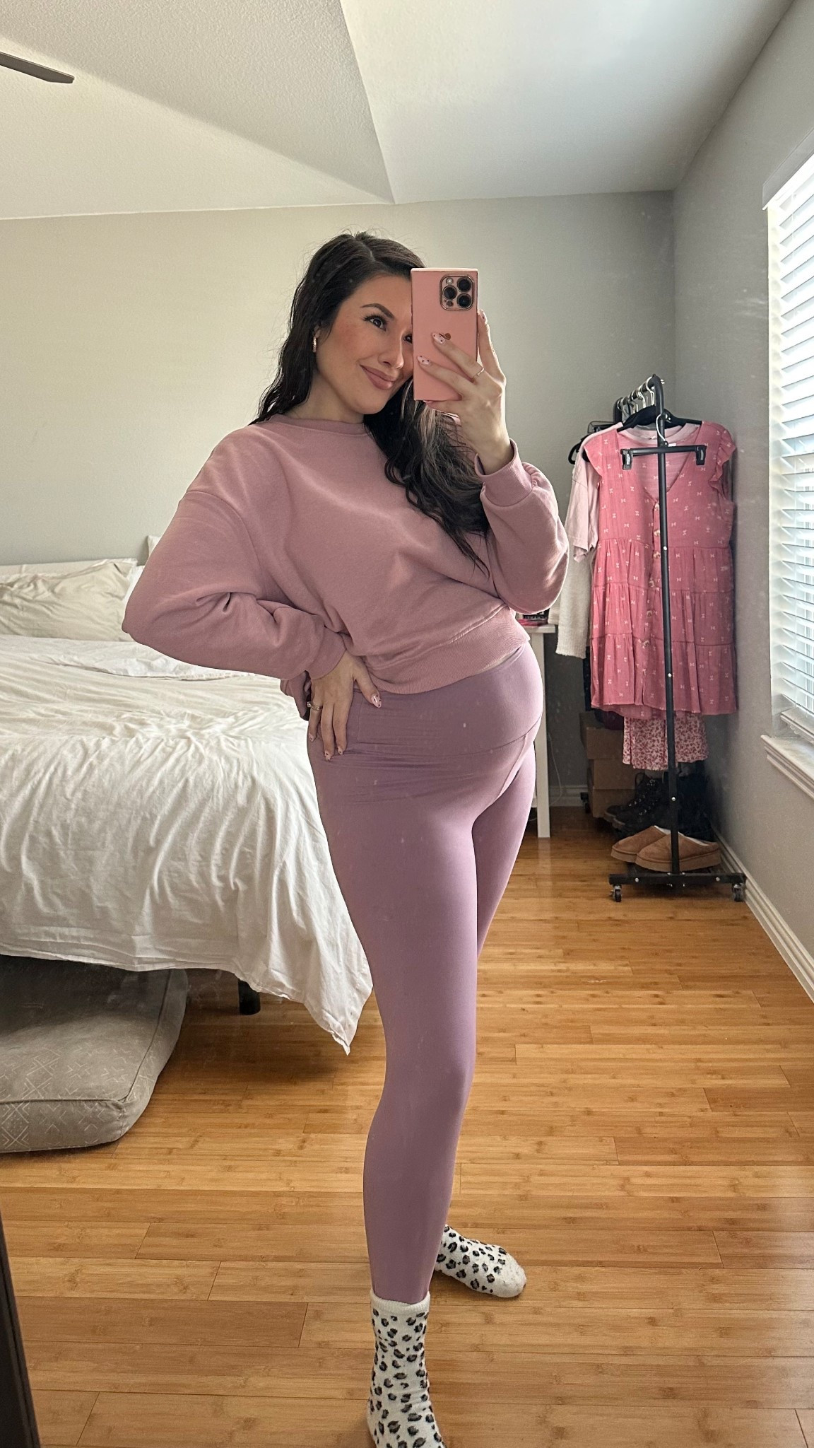 Monochromatic cozy bump outfit

#LTKMidsize #LTKBump #LTKStyleTip