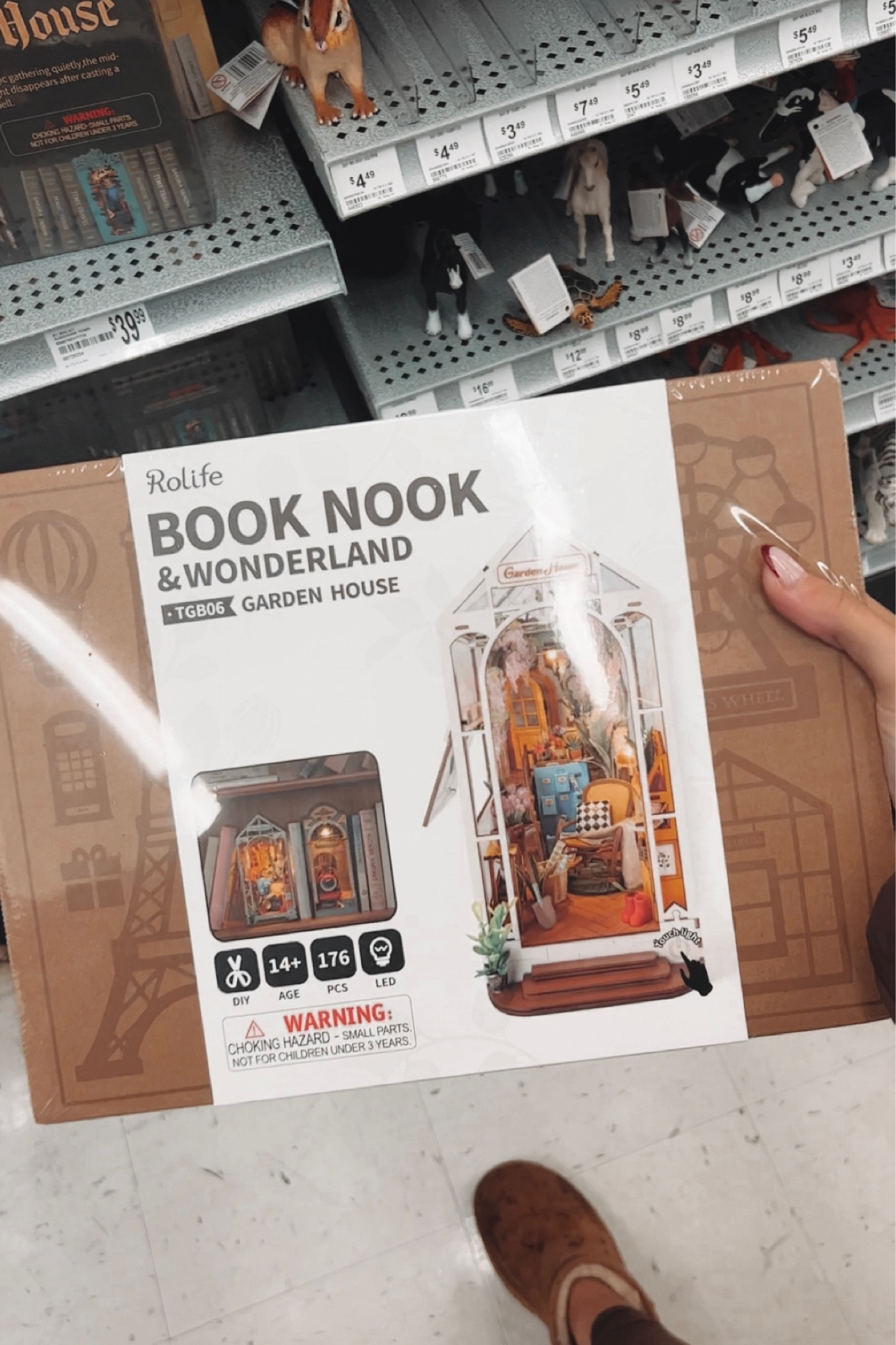 my book nook ☁️

#LTKfindsunder50 #LTKsalealert