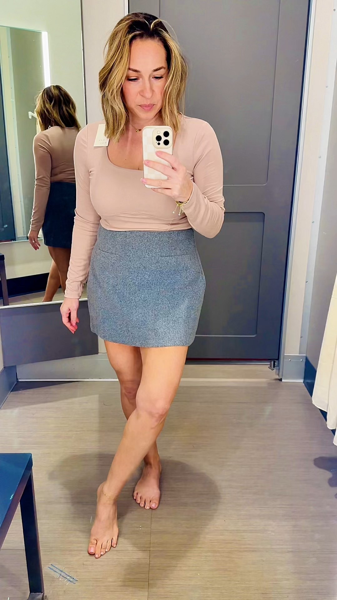 Sizing reference:

Height: 5’2”
Weight: 135 lbs
Bust: 34D
Waist: 27” 
Top size: Medium
Bottom size: 6 