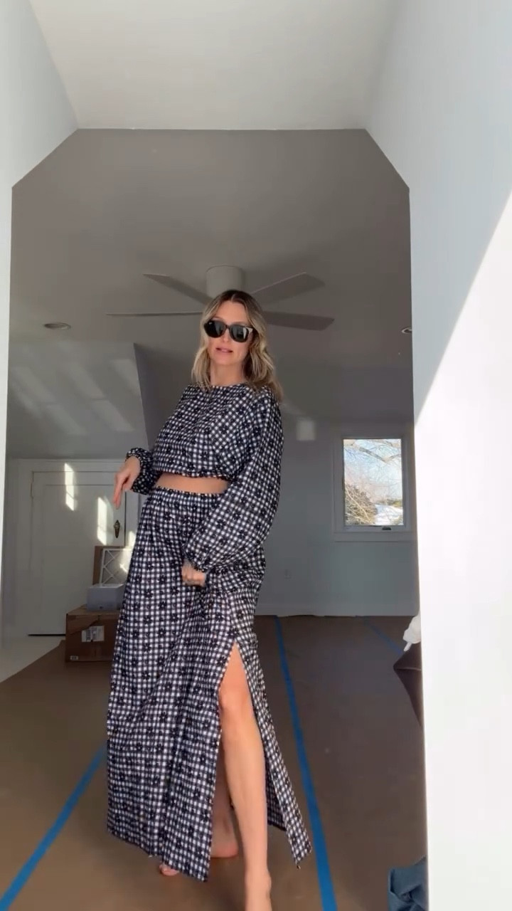 So ready to wear these looks this summer 🩵 if you're having trouble seeing the vision or offended by the bump 🤪...you have to check out these styles on the models! Such good resort vibe looks

#LTKSeasonal #LTKootd #LTKBump