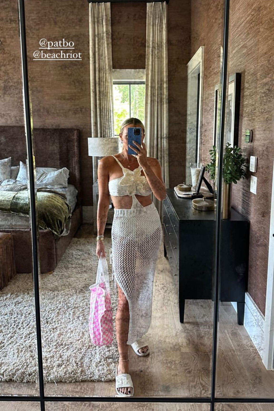 Lake weekend is in full effect! The girls are here and ready to party. this outfit from Patbo is so perfect and comfortable. 

swimsuit l swim l swim cover l boating l boat day l girls trip 