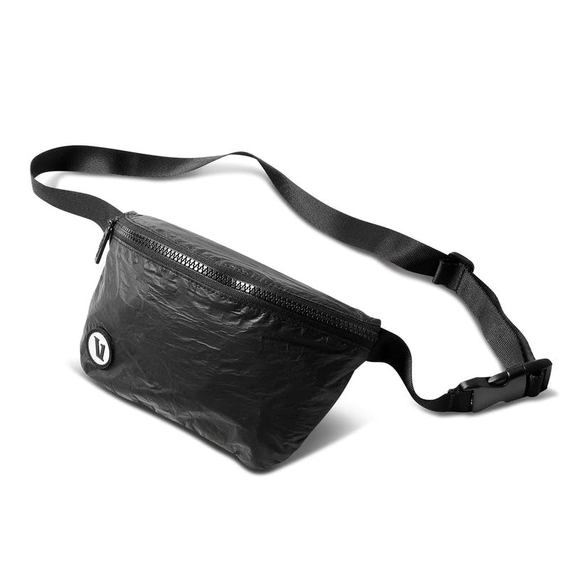 ALOHA-Mini Hip Pack | Black | Vuori Clothing (US & Canada)