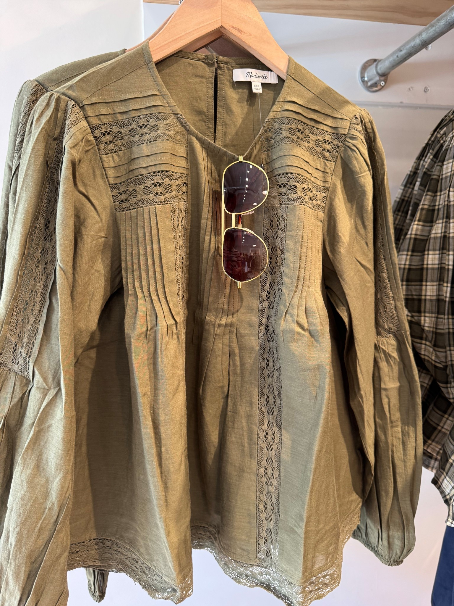 LTK x Madewell steals 🛍️✨
The cutest top with eyelet detail paired with stylish aviator style sunglasses

➡️ Don’t miss out—Madewell sales are that good. Shop them now while they last!

#eanesinteriors #madewellstyle #madewellfinds #madewelljeans #balloonjeans #denimtank #madewellbag #stripedshirt #madewellsale #labordaysale #ltkfallfashion #ltkstyle #ltkunder100 #denimlove #neutralstyle #closetstaples #madewellcloset #ltkseasonalstyle


#LTKxMadewell #LTKSaleAlert #LTKStyleTip