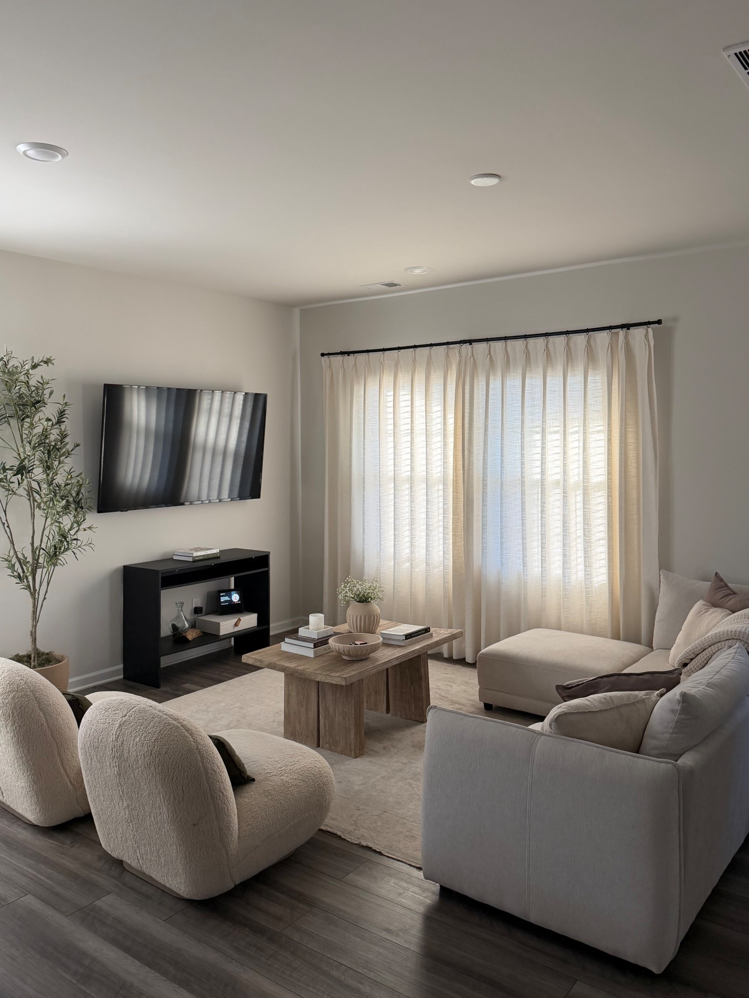 Curtain details:
Liz Linen Drape Pleated
Ivory White
Triple Pleat
Shading rate 60%
Memory training 


#LTKHome