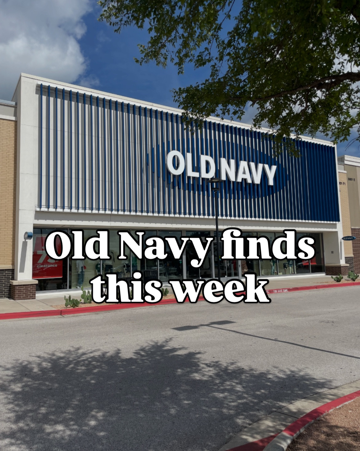 Last day to save 40% or more on these Old Navy finds 

#LTKSeasonal #LTKWorkwear #LTKSaleAlert