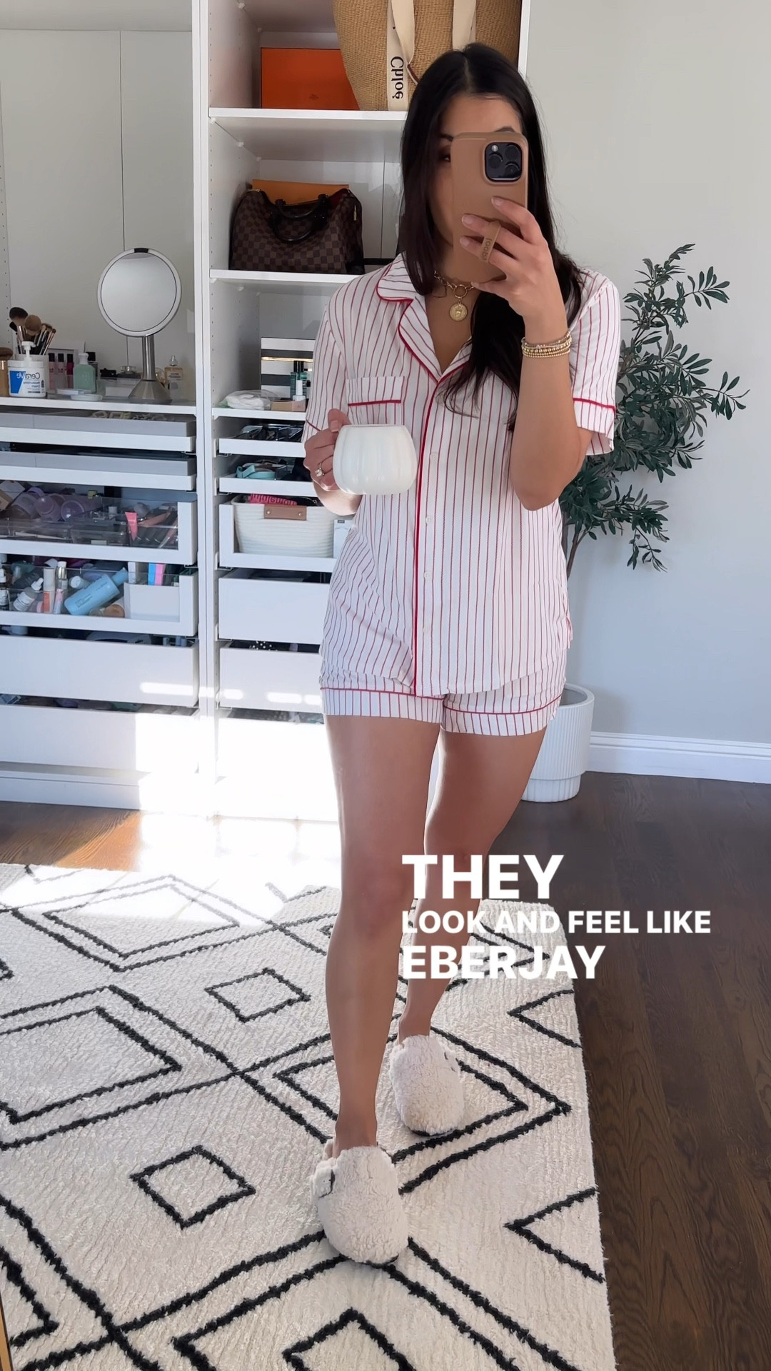 Christmas morning PJs❤️⭐️


Christmas gift, Christmas pj gift set, eberjey, soft pjs, holiday pj set, 2 piece set, shearling mules, Birkenstock, target finds, target pjs

#LTKFindsUnder50 #LTKSeasonal #LTKGiftGuide