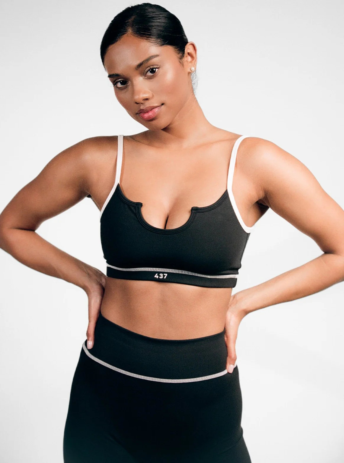 The U Bra / Black-Crème | 437