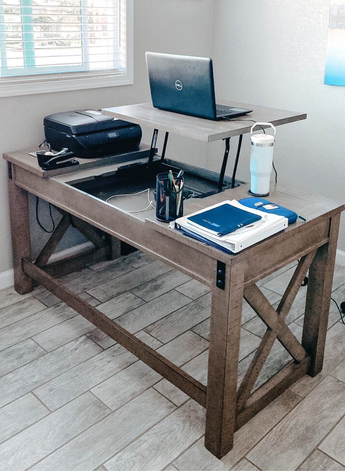 Home Office Lift Top Desk with USB Charging. Perfect if you work from home. 

#home #furniture #aestheticfurniture #gomefinds #homedecor #officefurniture 

Follow my shop @edith10x on the @shop.LTK app to shop this post and get my exclusive app-only content!

#liketkit #LTKFind #LTKhome
@shop.ltk
https://liketk.it/49Kz1

#LTKhome #LTKFind