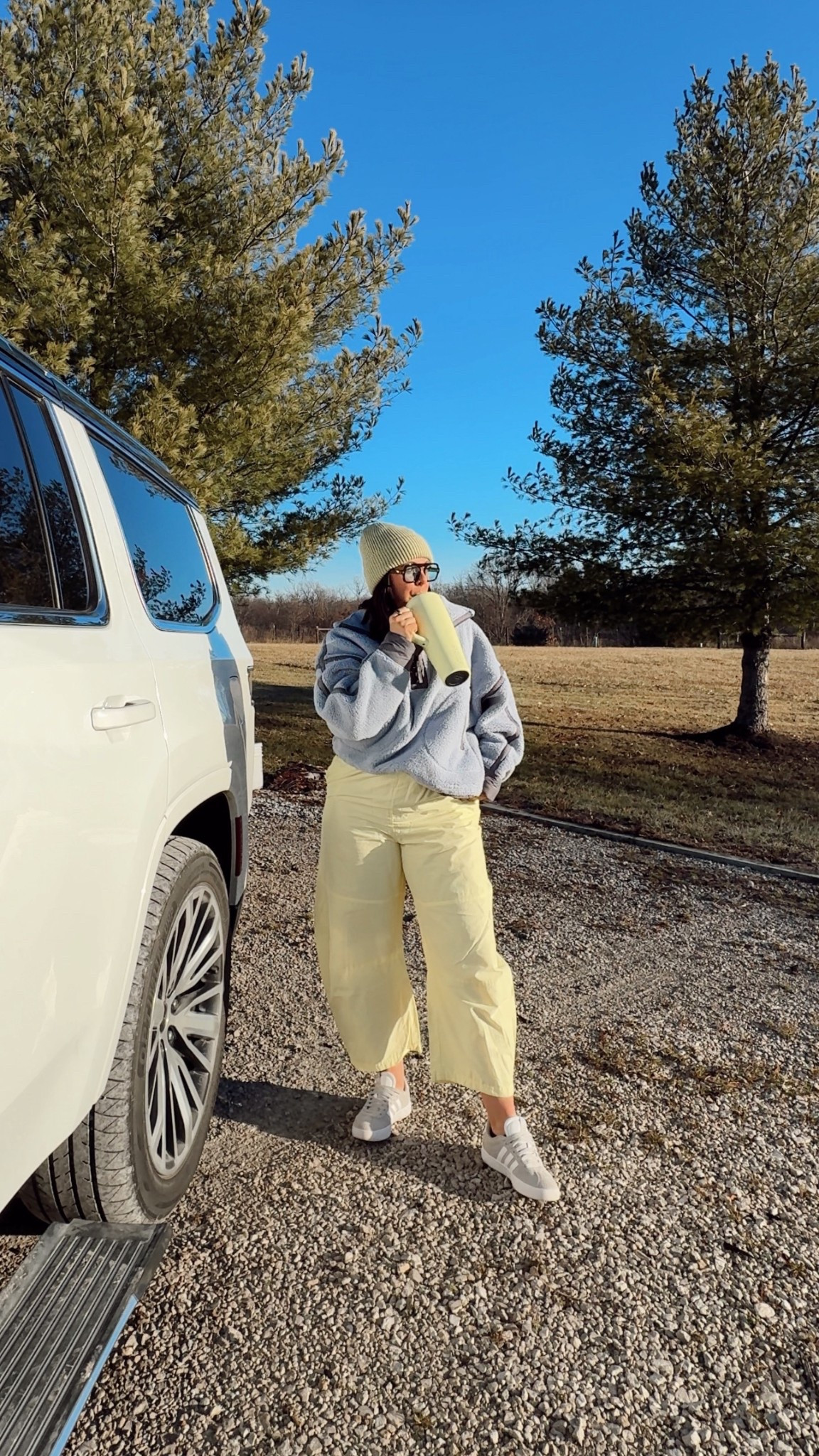 Medium in pullover and pants