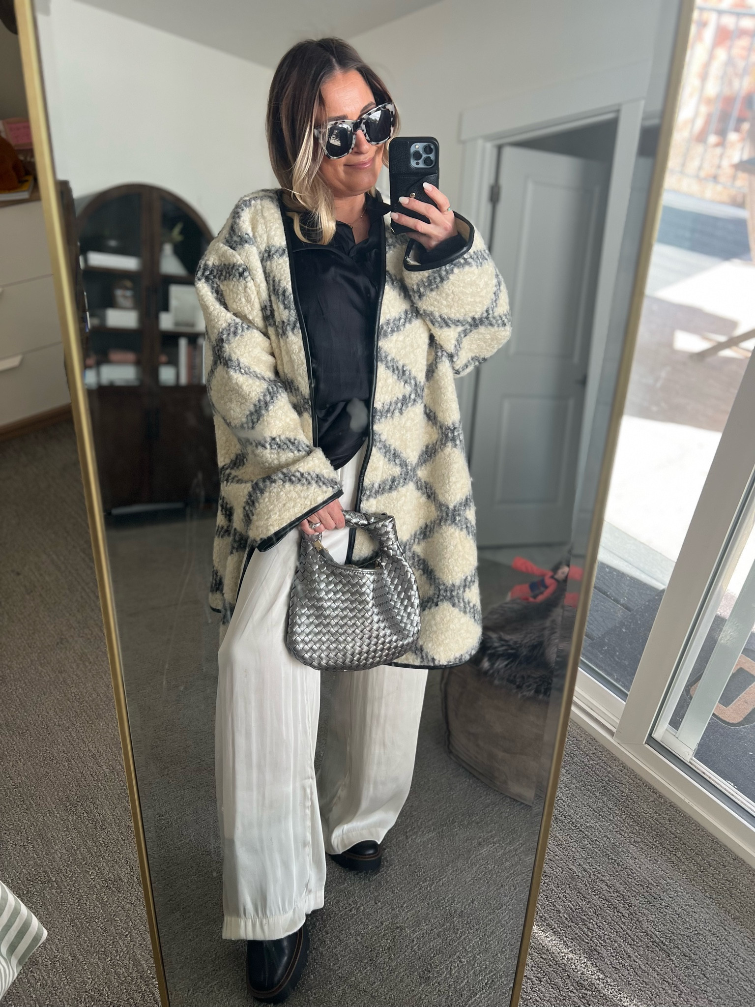 Oversized shackets are always a good idea in my opinion… this is a super cute outfit for a nighttime wedding, maybe where the temps are in the 50/60’s at night 

#LTKU #LTKwedding #LTKstyletip