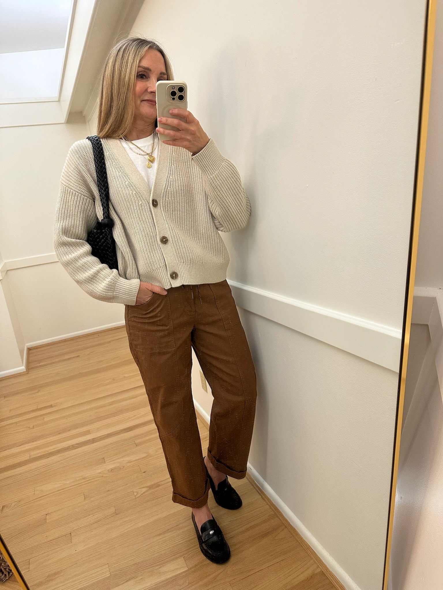Fall outfits I’m actually wearing over 50! Love these pants and of course my favorite Quince cardigan

#LTKootd #LTKOver40 #LTKSeasonal