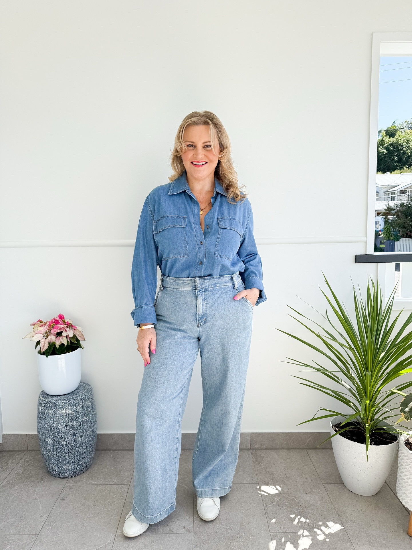 Double denim + a big bouncy blow dry = living my 90s fashion and hair dream 💙

Shirt: Saba (not current)
Wide leg jeans: Country Road - I’m wearing a size 14
Glowing skin: bettyquette

#90shair #doubledenim #50plusstyle

#LTKmidsize #LTKaustralia #LTKjeans