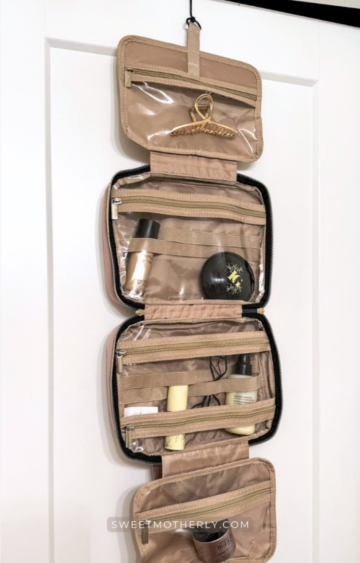 Is there anything more clutch than a hanging toiletry bag?!? Makes storing and accessing all your essentials on vaca SO much easier! 𝗙𝗼𝘂𝗻𝗱 𝘆𝗼𝘂 𝗼𝗻𝗲 𝗳𝗼𝗿 𝘂𝗻𝗱𝗲𝗿 $10!!

Carry-on packing must-haves
Travel-sized toiletries
Comfortable airport outfits
Packing cubes and organizers
Portable chargers and tech
Neck pillows and eye masks
On-the-go skincare essentials
Flight-friendly accessories

#LTKTravel #LTKSeasonal #LTKSaleAlert