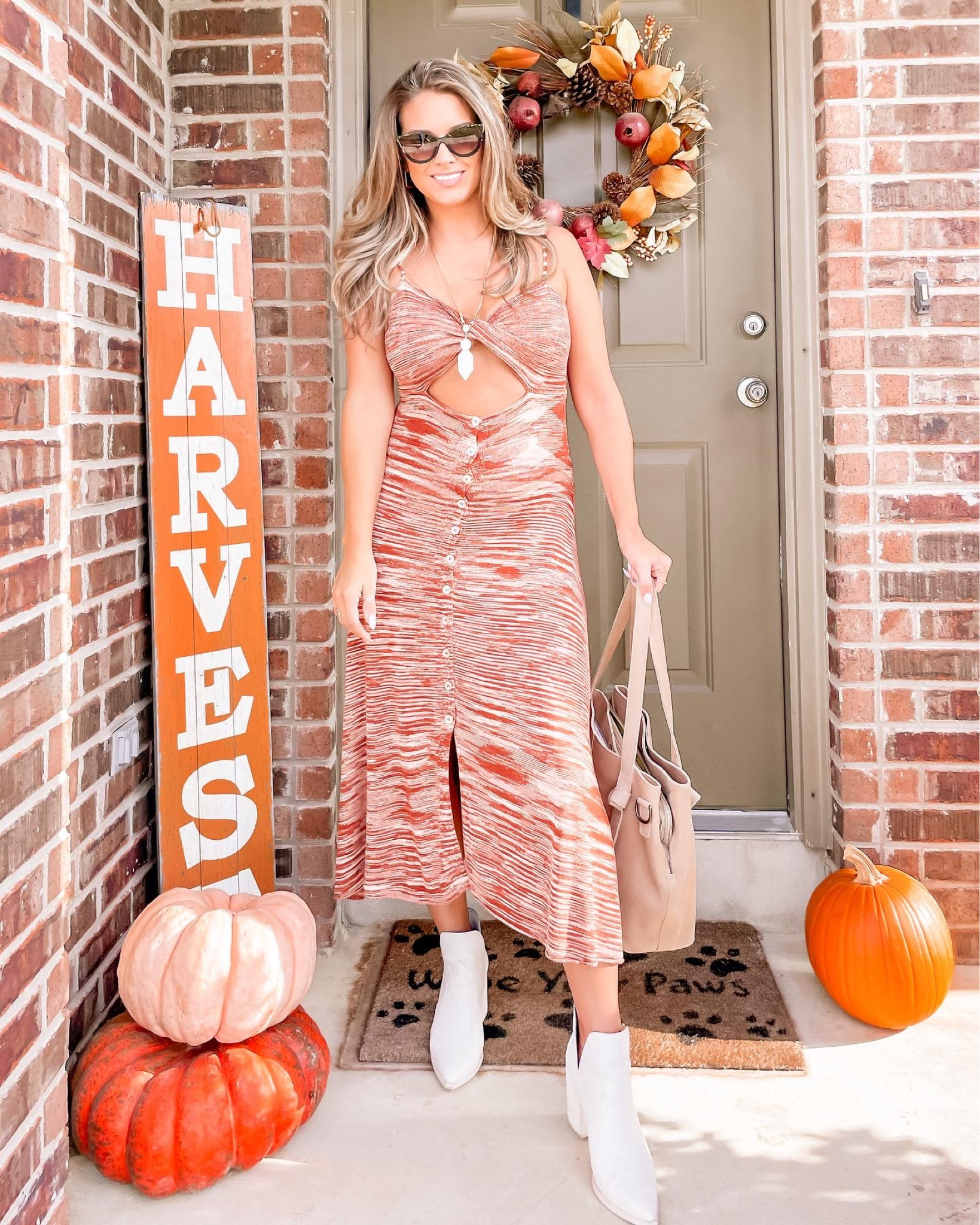 Grab this cute for love and lemons dress on sale at Shopbop right now. 



#LTKSeasonal #LTKsalealert #LTKCyberweek