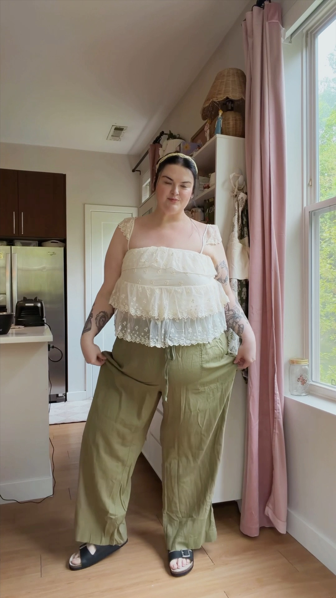 The perfect spring outfit. Summer outfit. Linen pants. Lace top. Summer casual outfit. Lounge outfit. Plus size fashion. Outfit ideas. Plus size blogger. Plus size style. Plus size outfit.