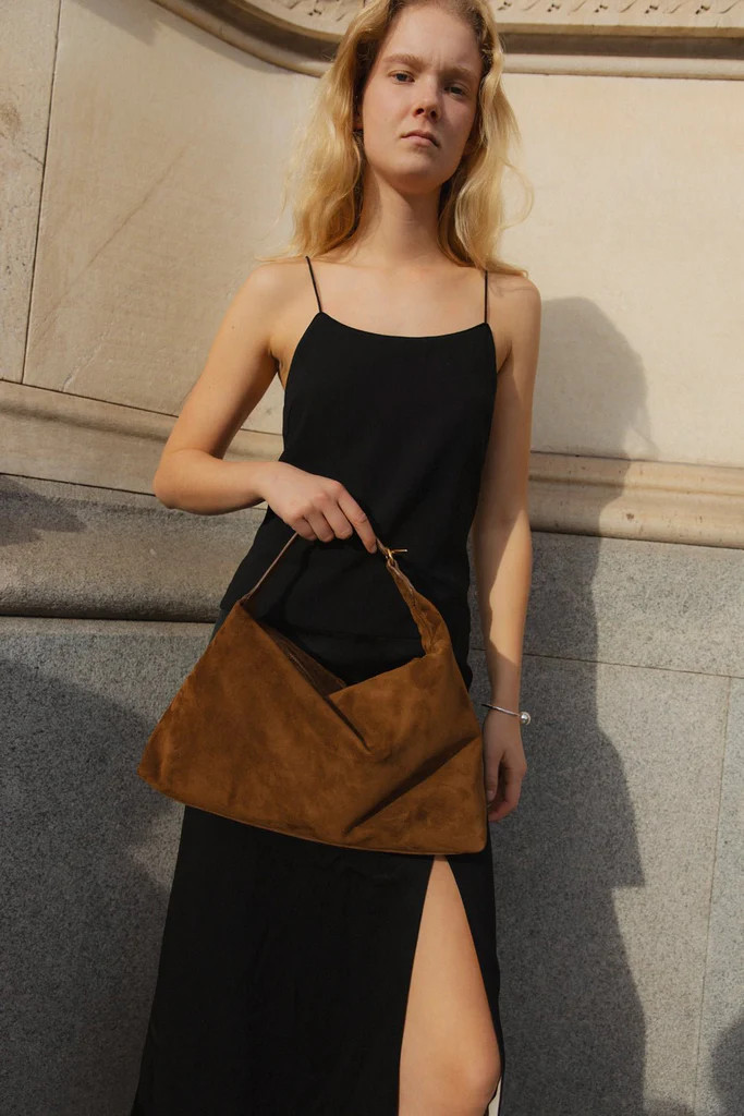 Pillow Shoulder Bag Suede Chestnut | LITTLE LIFFNER