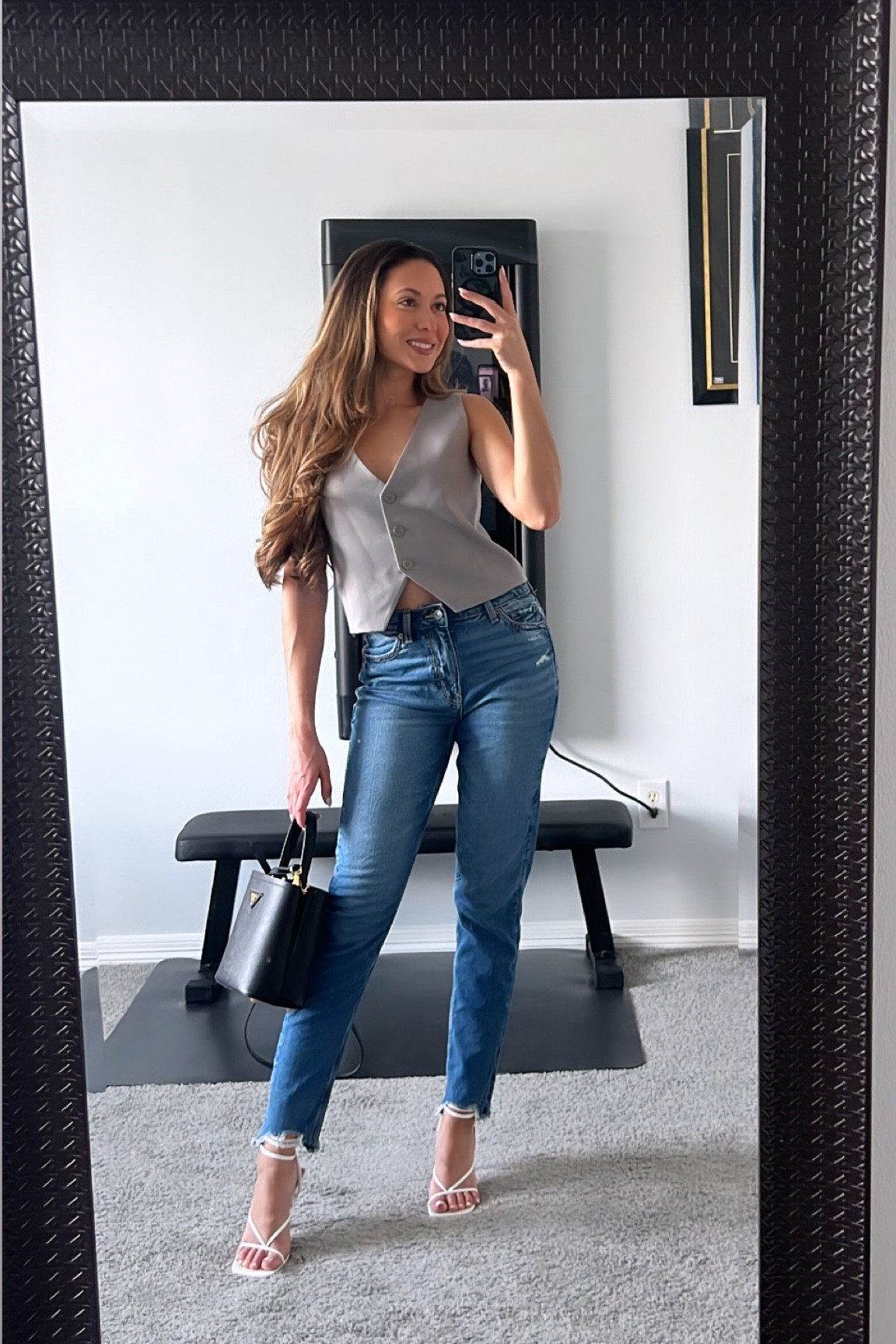 Cute dinner fit! Wearing an XS in the vest top and a zero in the jeans! 

#LTKStyleTip #LTKFindsUnder100 #LTKGiftGuide