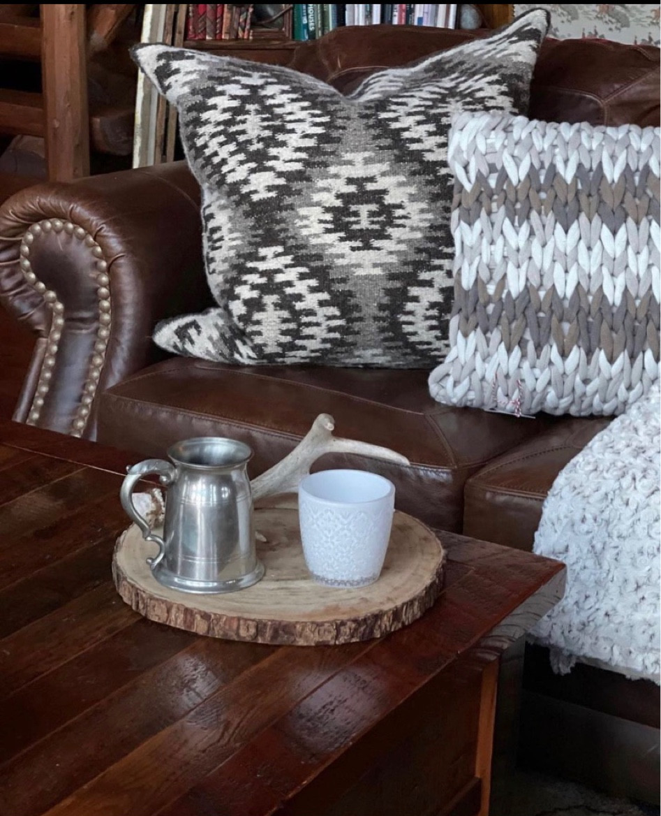 Winter Cozy

#LTKhome #LTKSeasonal