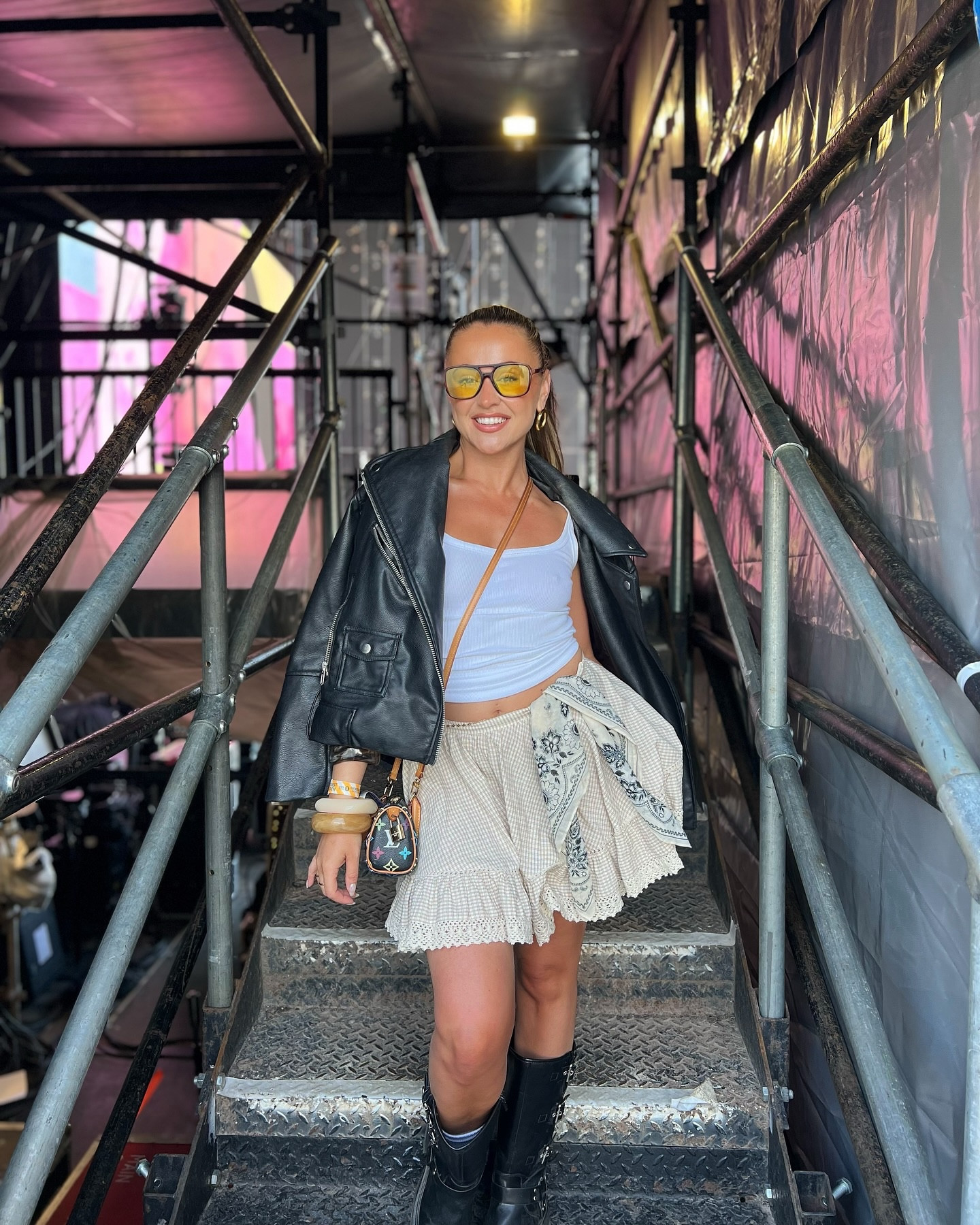 some weekend 🥹🥹🥹🥹 @bbcradio1 

So many highlights but watching @mumfordandsons close the main stage last night was special 😭✨ and @jadethirlwall omg what a first solo show!!!!!!! Insane 💕💕💕💕 now I’m gonna sleep for a week bye xxx