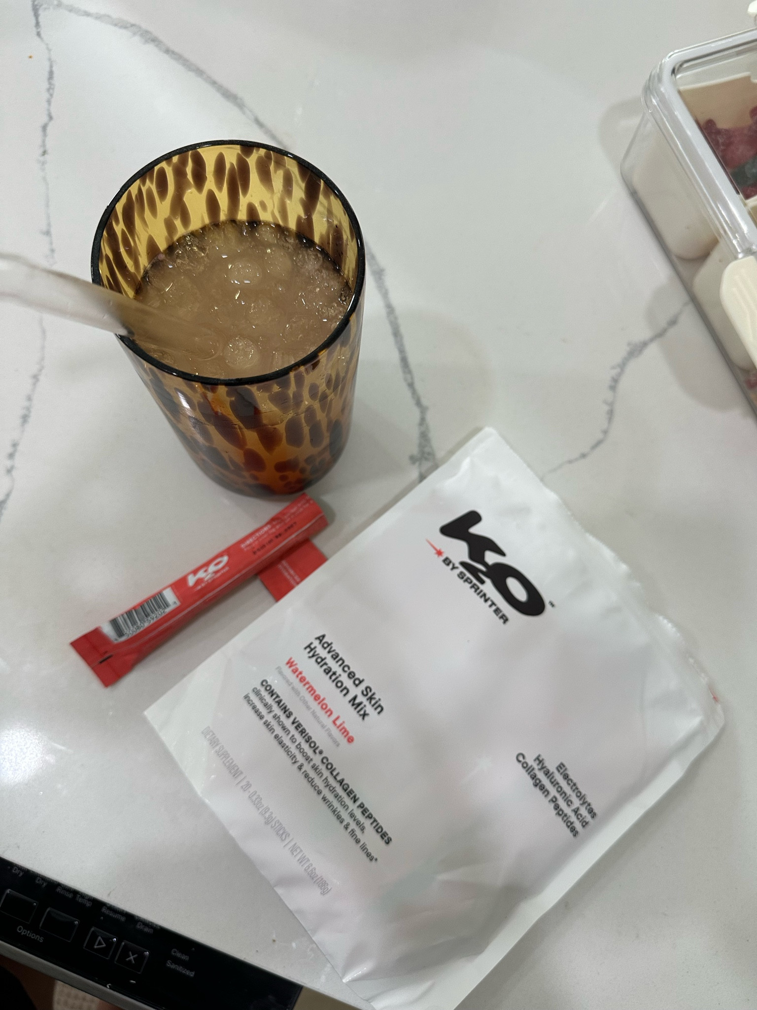 @k2o k2o by Kylie Jenner Advanced Skin Hydration Mix with Electrolytes, Hyaluronic Acid & Verisol Collagen Peptides - Clinically Shown to Boost Hydration & Reduce Wrinkles - 20 Count (Watermelon Lime)

#LTKHome #LTKfoodie #LTKdayinmylife