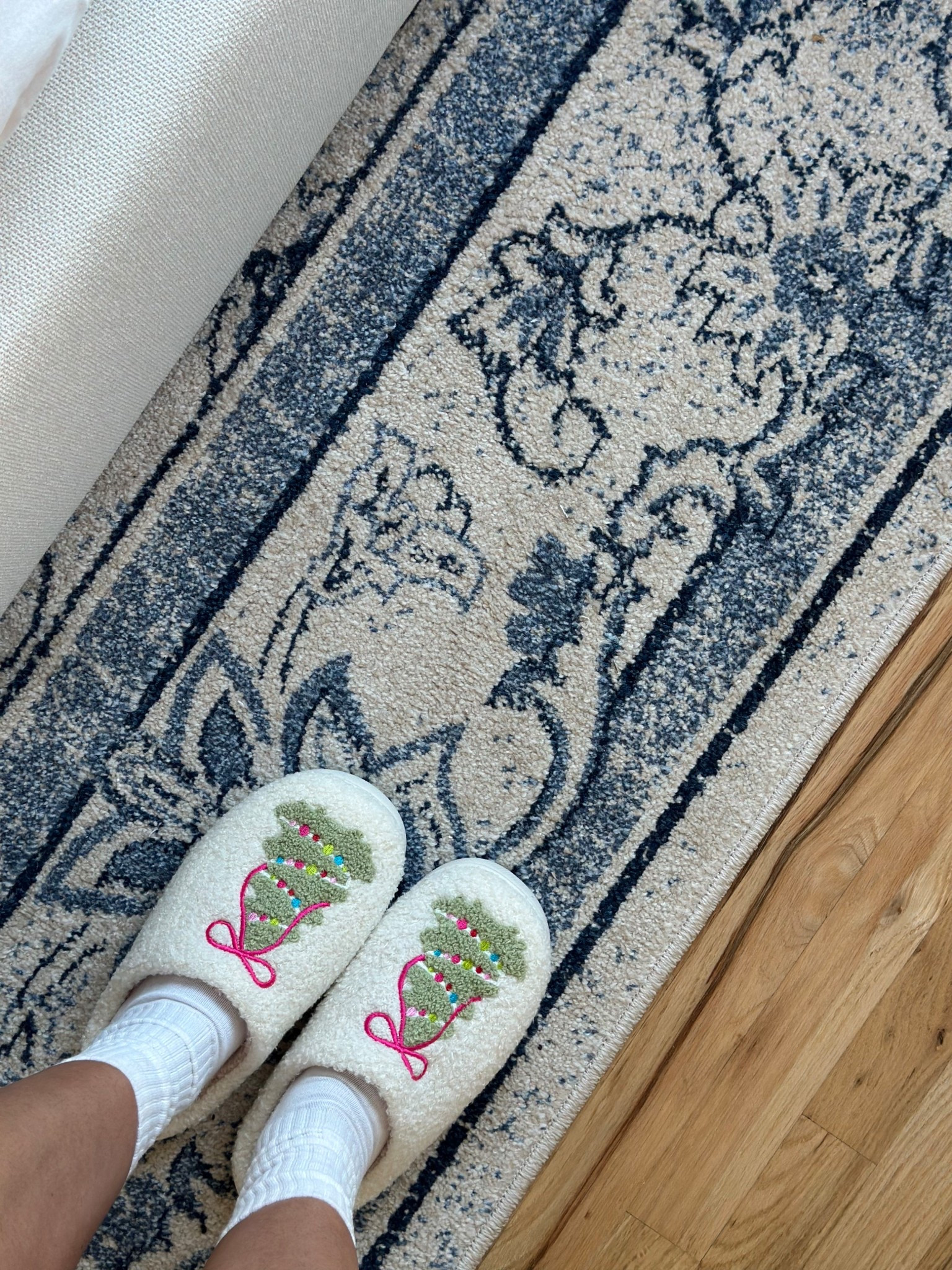 Amazon. Christmas slippers 

#LTKGiftGuide #LTKHoliday