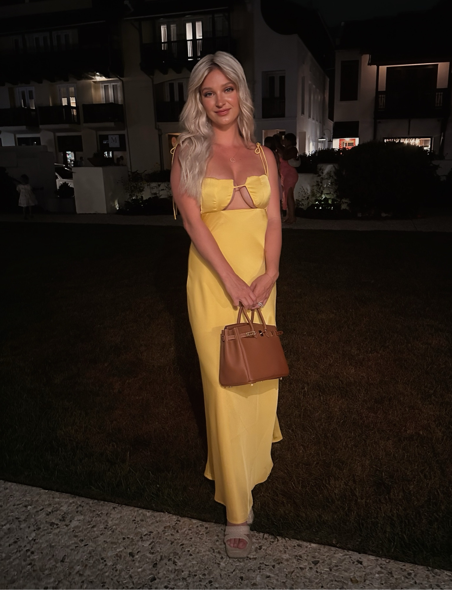 Such an affordable dress!! Under$25

#LTKTravel #LTKFindsUnder50 #LTKWedding