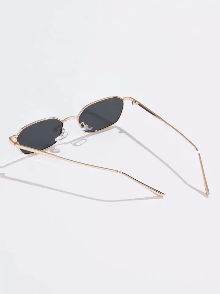 1 paio Occhiali da sole con montatura in metallo e lenti colorate Accessori da viaggio | SHEIN