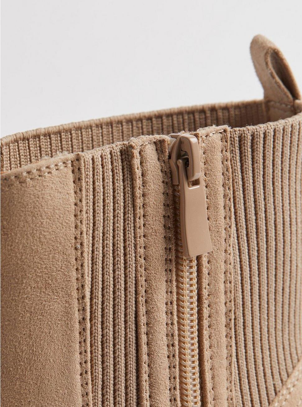 Front Zip Lug Chelsea (WW) | Torrid (US & Canada)