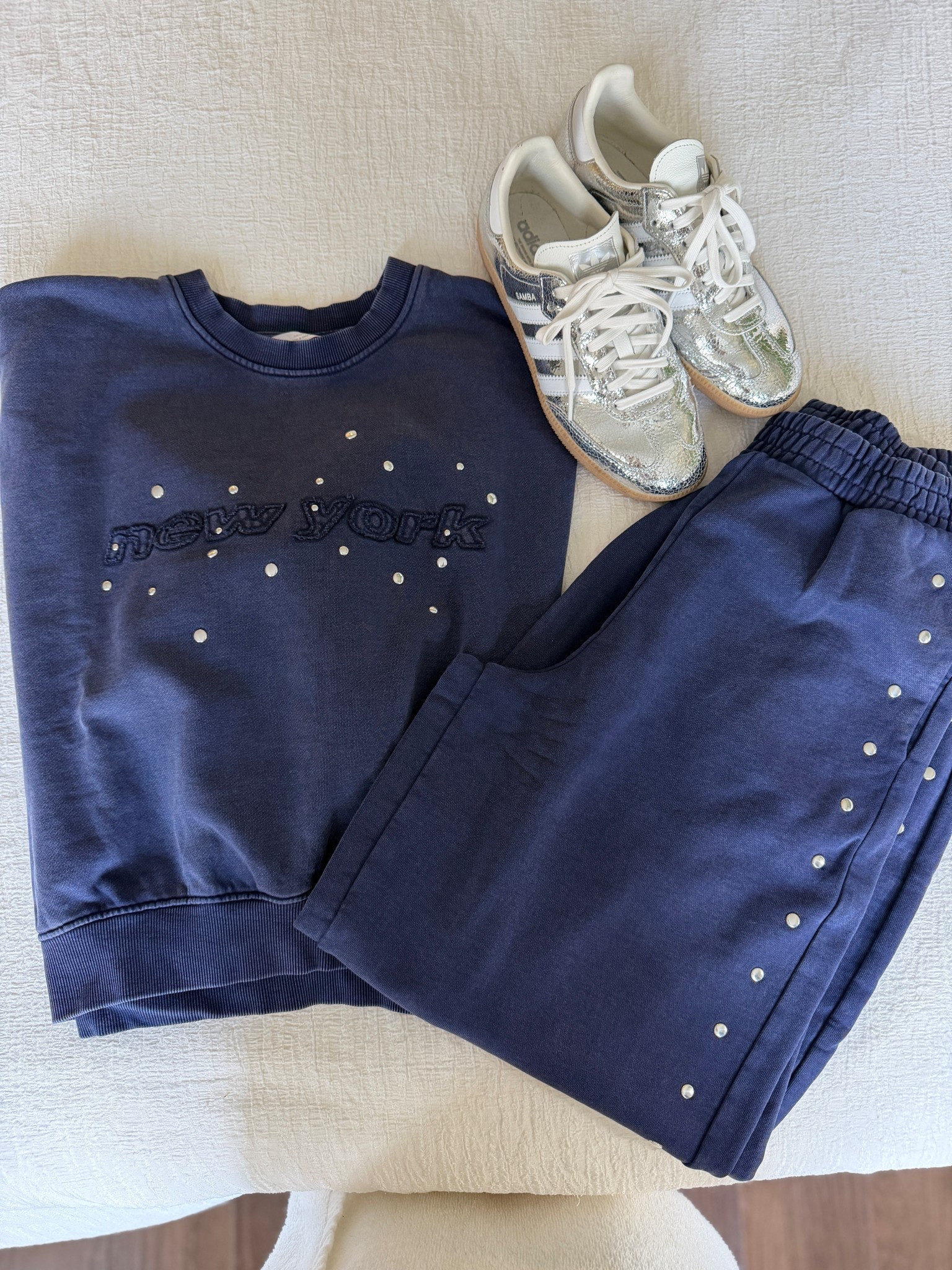 OOTD, Zara, sweatsuit, weekend look, Thanksgiving look, cute outfit 

#LTKActive